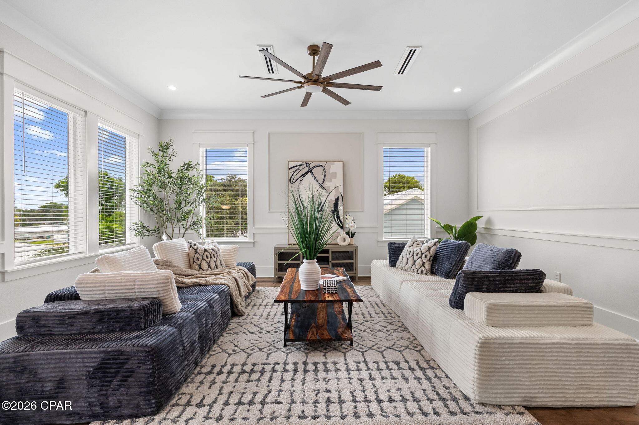 Laguna Beach Estates 7th Add - Residential