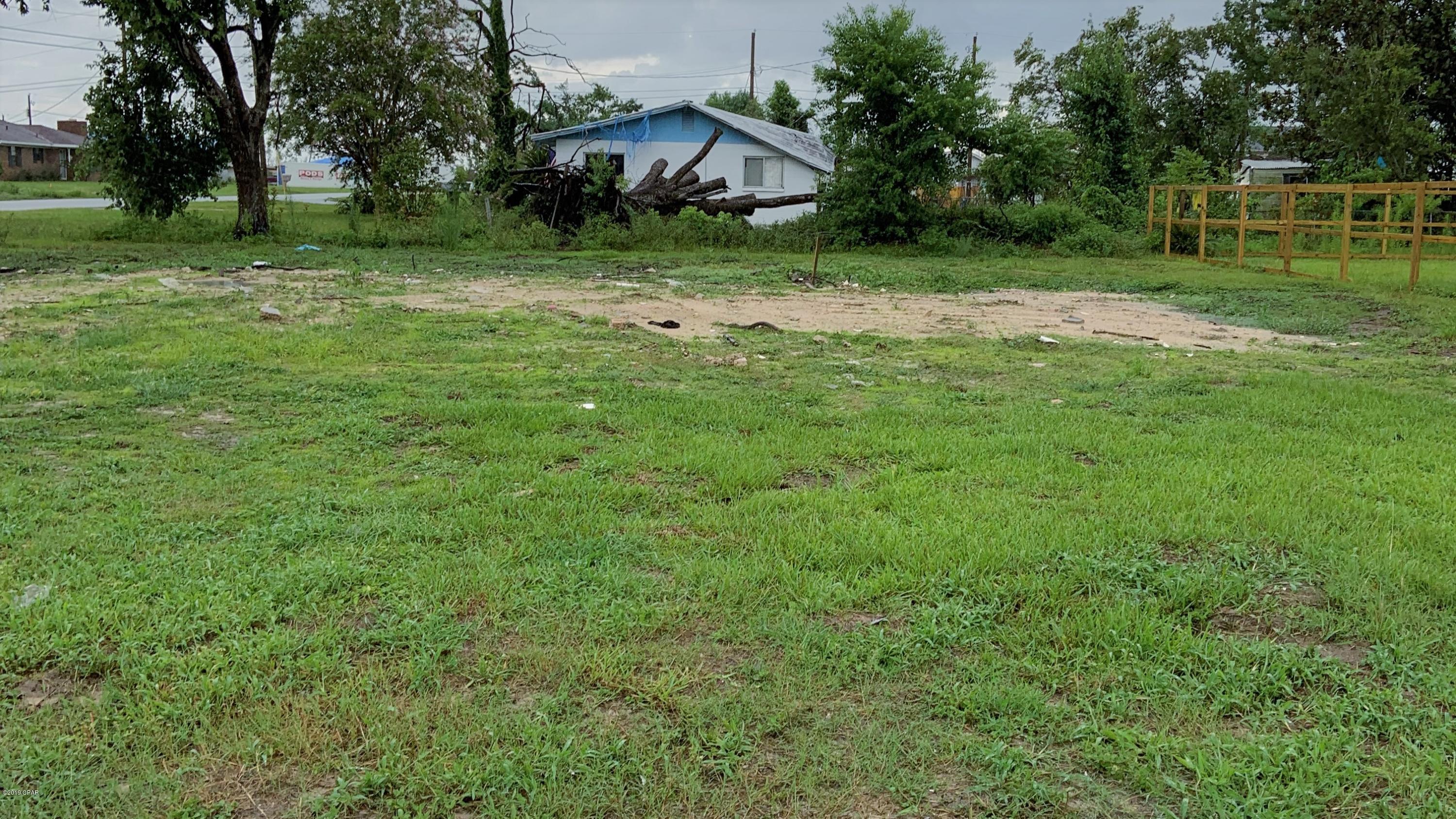 Very nice corner lot in residential area.  

Located minutes from Tyndall Air Force Base.  Perfect for investment or new home site.