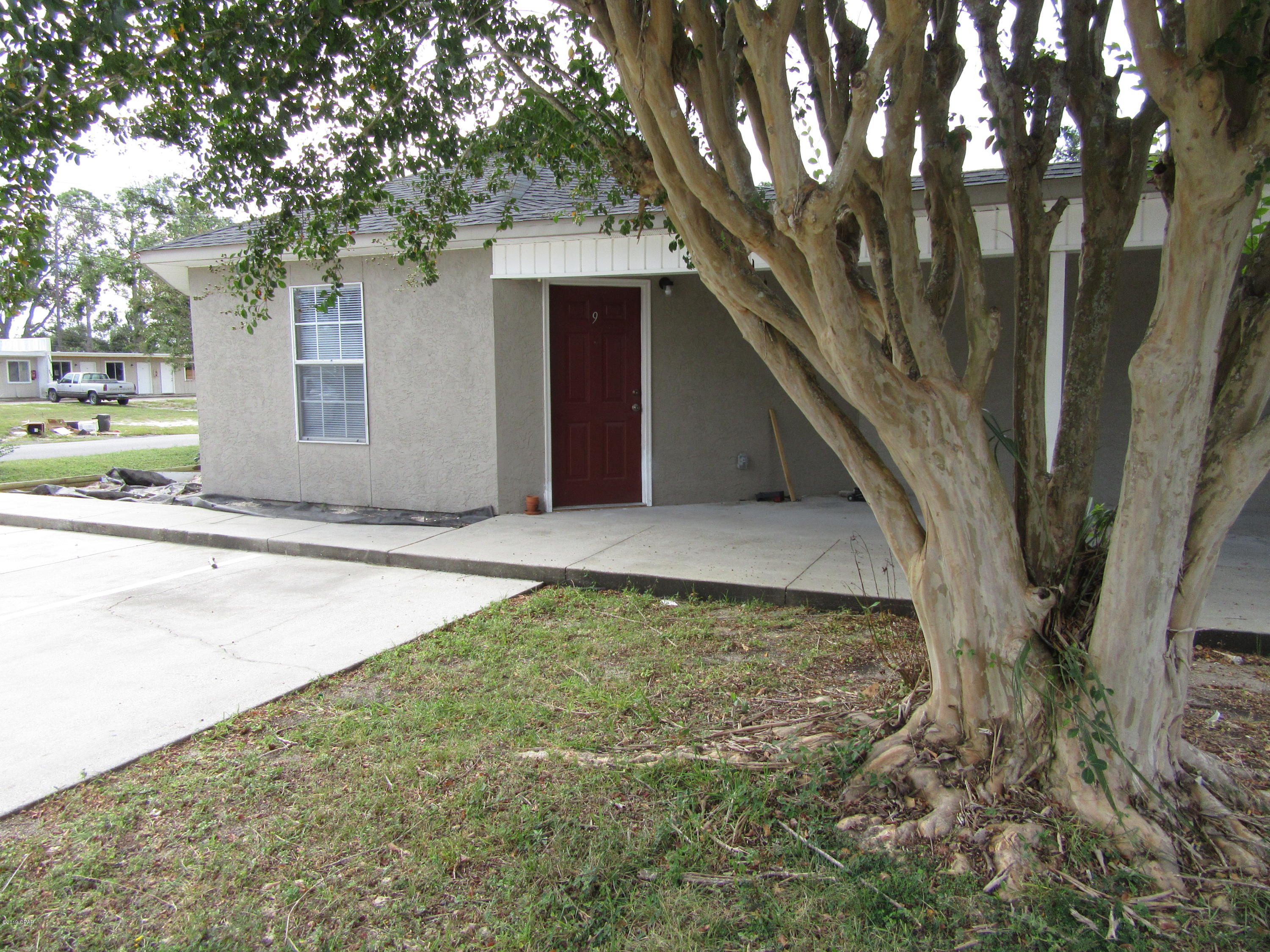 Beautiful 2 Bedroom 1 Bathroom apartment in central Panama City. Open floor plan with Vaulted Ceilings and recent renovations. Convenient to shopping and dining. Rent includes water, garbage and sewer. All property sizes and ages are approximate, please measure and/or verify if important. School assignments are subject to change, please check with Bay County for most accurate information. Deposit is the same as one month's rent. No pets allowed.
