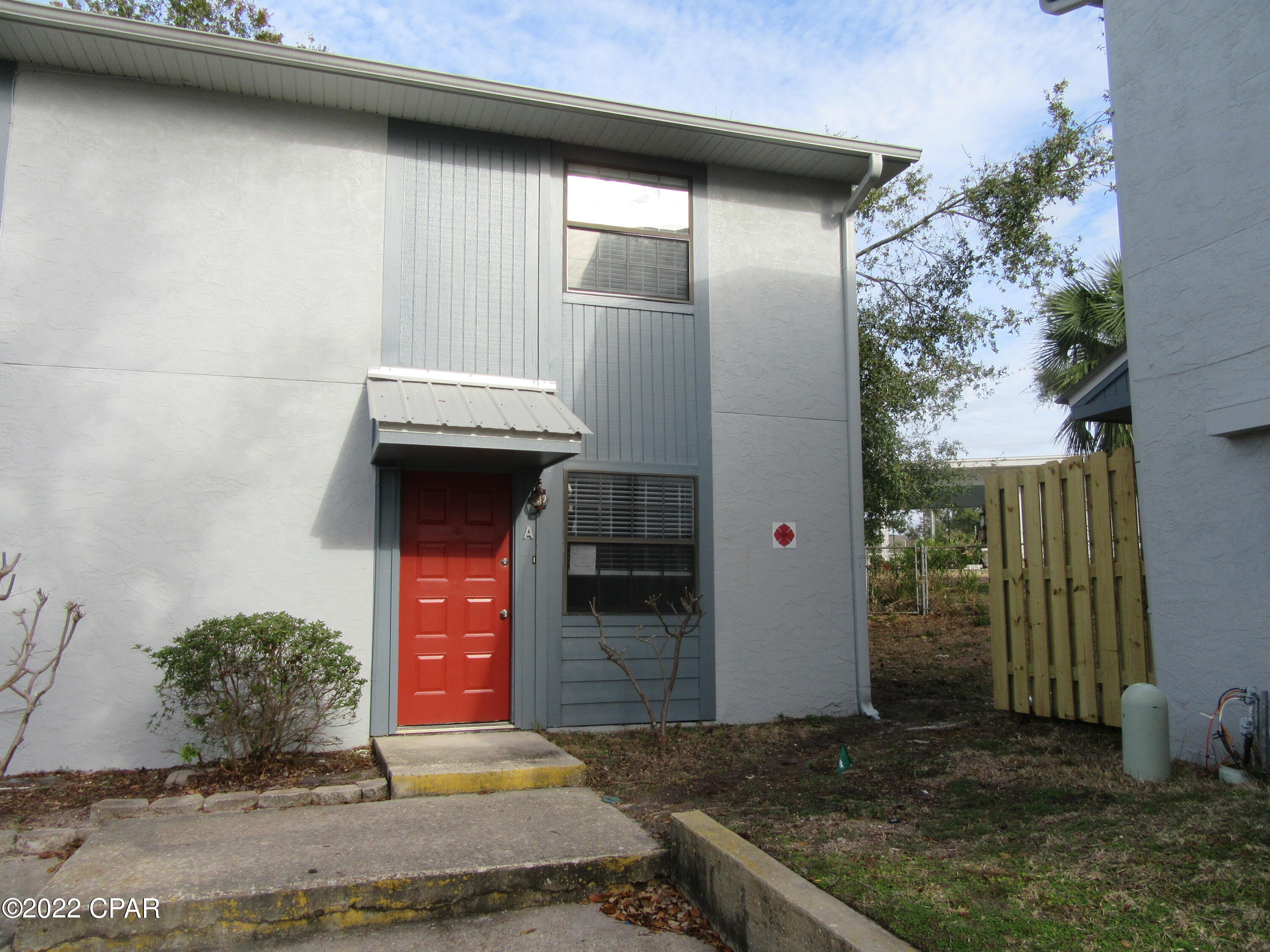 2 Bedroom 1.5 Bath Town house located in Historic St Andrews. Close to shopping and dinning and walking distance to St . Andrews bay. Washer and dryer hookups. All property sizes and ages are approximate, please measure and/or verify if important.

School assignments are subject to change, please check with Bay County for most accurate information. Deposit is the same as the rent.Pets NOT Allowed!