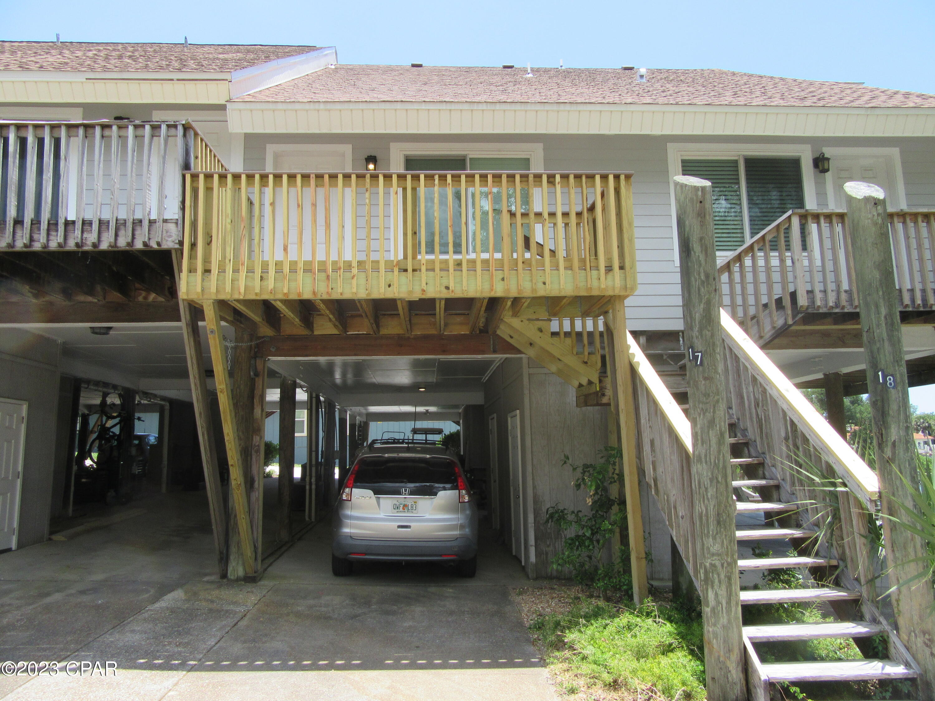 Very attractive recently remodeled 1 bedroom/loft/1.5 bath townhouse backed up to the beautiful Massalina Bayou. Covered parking. In the Cove area. Convenient to downtown, shopping and dining. Improvements include but limited to new appliances, washer/dryer HVAC systems, vaulted ceilings, vinyl wood plank flooring and a relaxing community dock/deck overlooking the bay. All ages, sizes and school zones are approximate, please verify if important. Pets not​​‌​​​​‌​‌​​​​‌​​‌​​​​‌‌ Allowed.