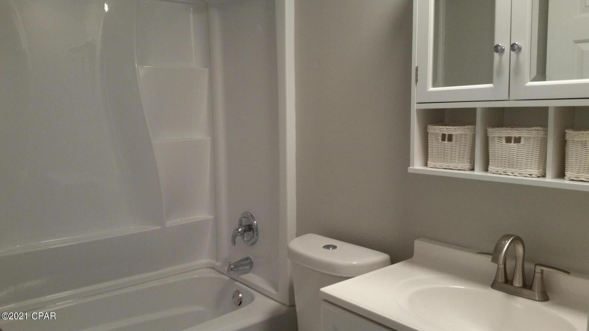 Venetian Villa 1st Add Replat - Residential
