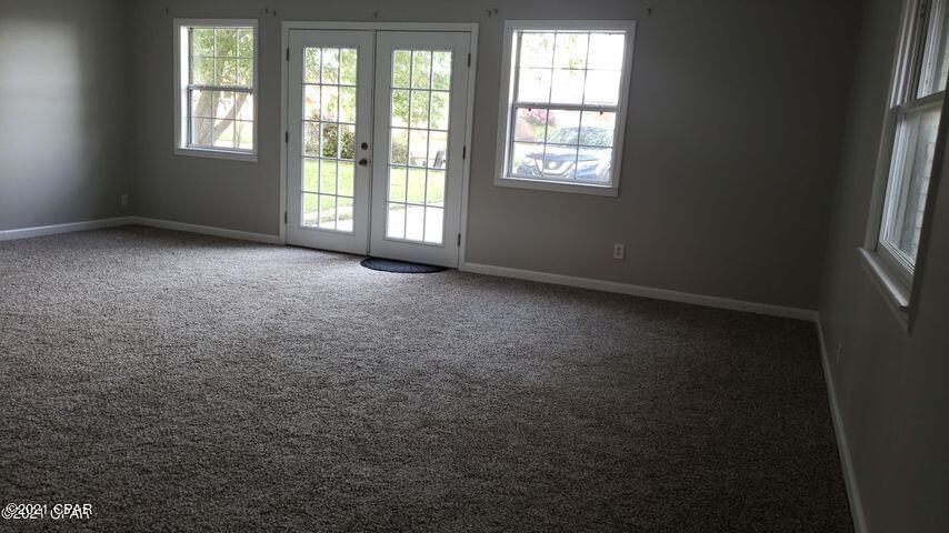 Venetian Villa 1st Add Replat - Residential