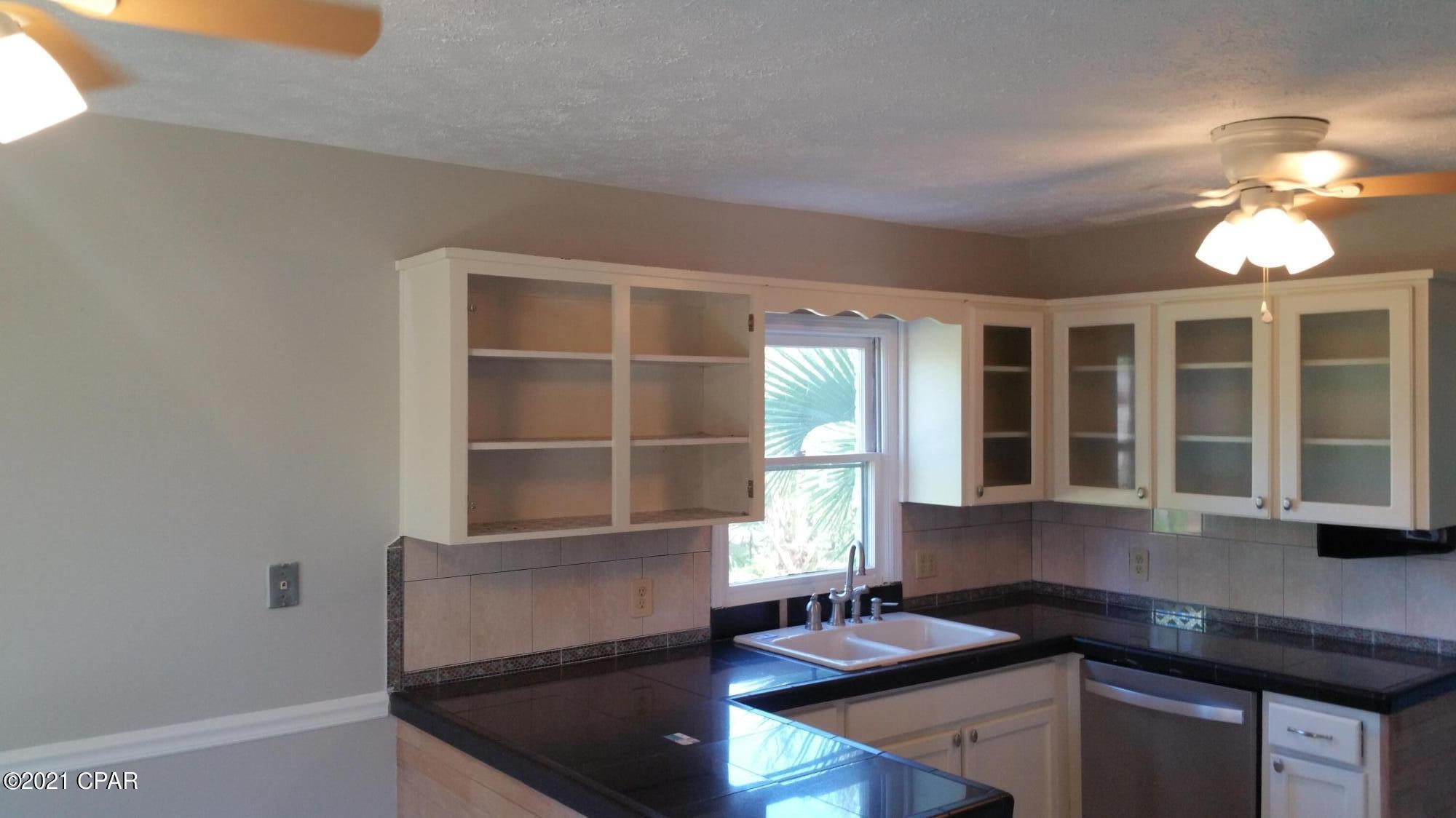 Venetian Villa 1st Add Replat - Residential