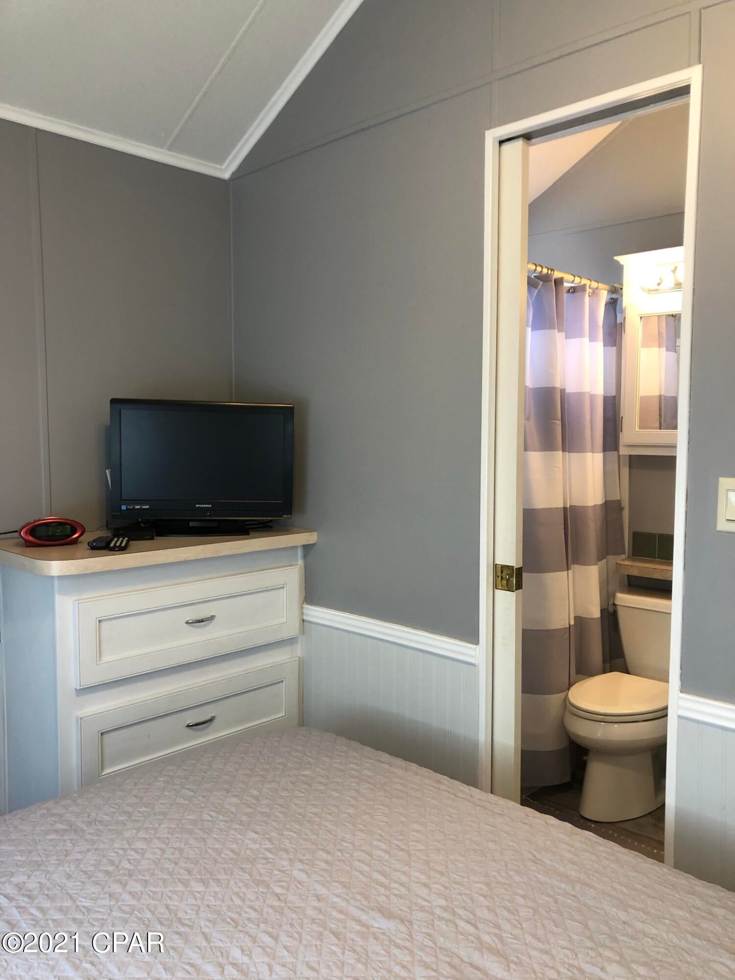 Emerald Pointe Resort - Residential Lease