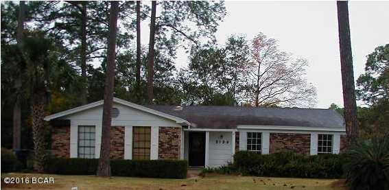 Home in the Forest Park area with large family area with a huge brick fireplace, and double car garage. No cats, small dogs <25 possible upon approval with a non refundable pet fee. Room sizes are approximate



**Half off Security deposit for Military!**