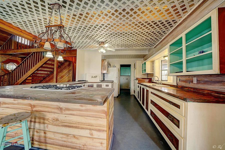 Creek Hollow Estates Unit - Residential Lease