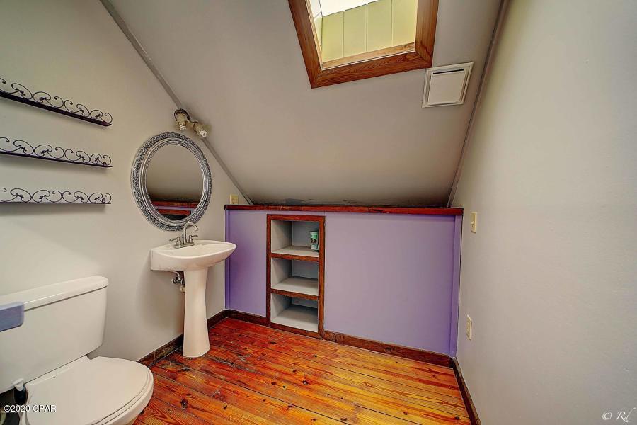 Creek Hollow Estates Unit - Residential Lease