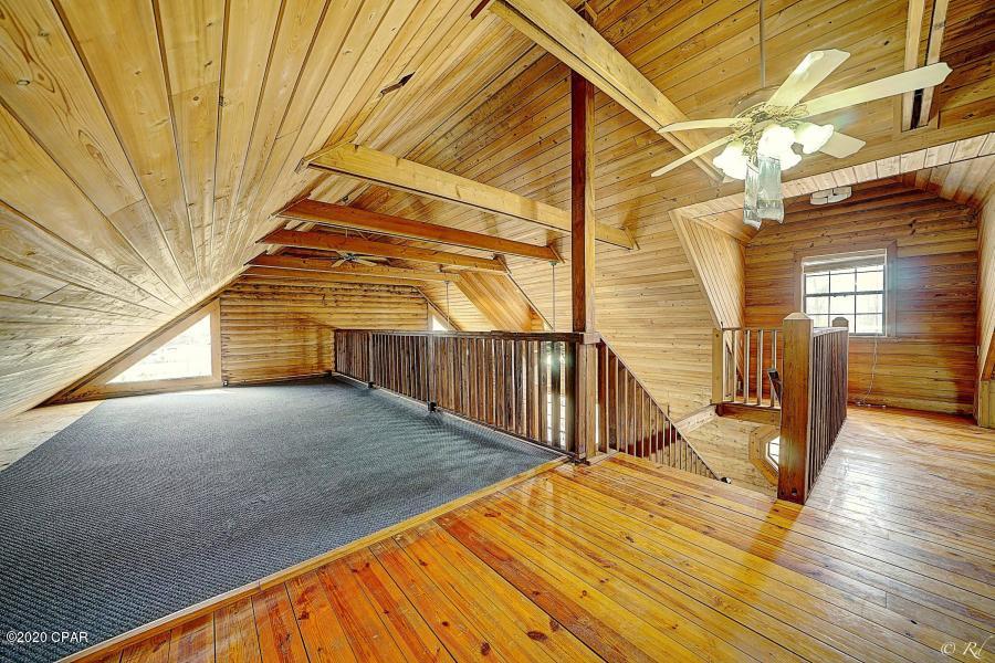 Creek Hollow Estates Unit - Residential Lease