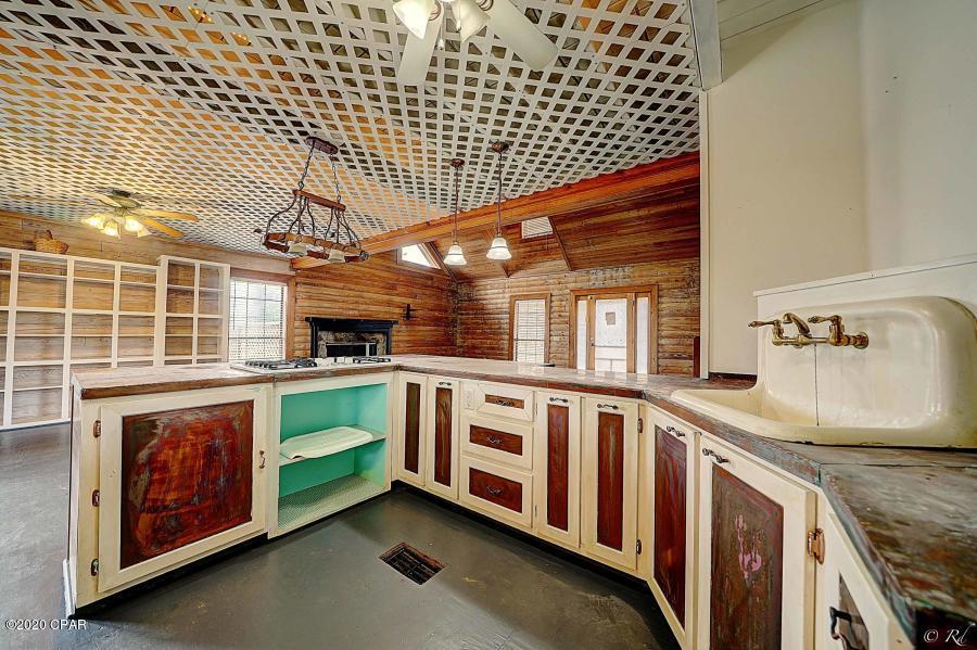 Creek Hollow Estates Unit - Residential Lease