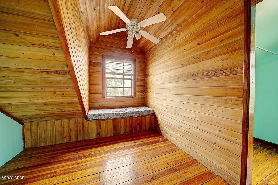 Creek Hollow Estates Unit - Residential Lease