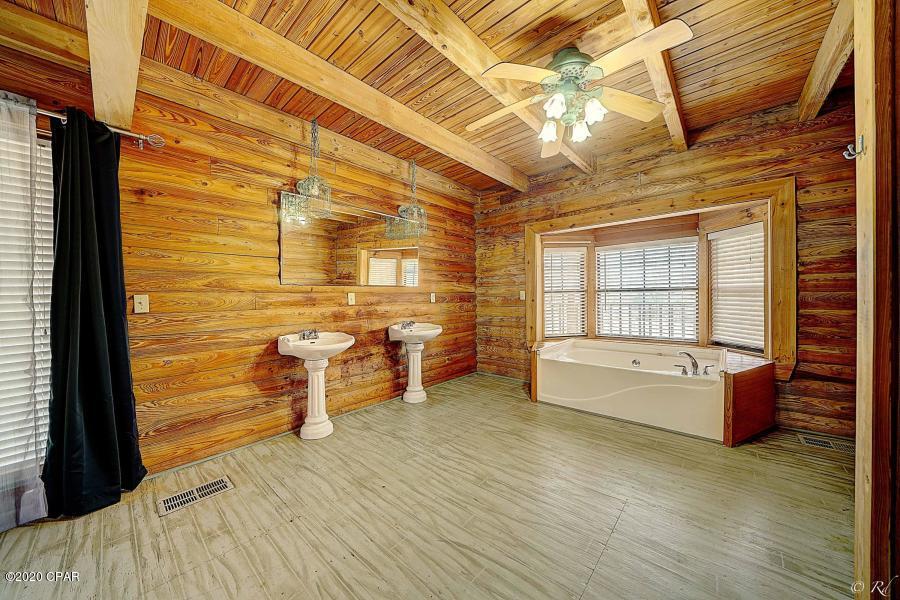 Creek Hollow Estates Unit - Residential Lease