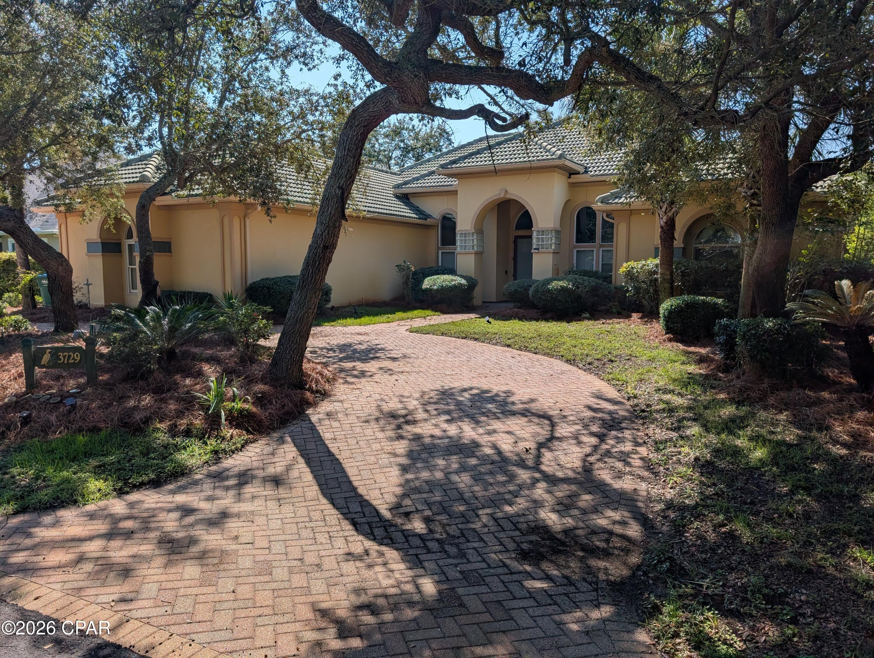 This stunning and spacious home in the exclusive private gated community of Presere on the Bay, features 3 bedrooms and 3 full bathrooms.