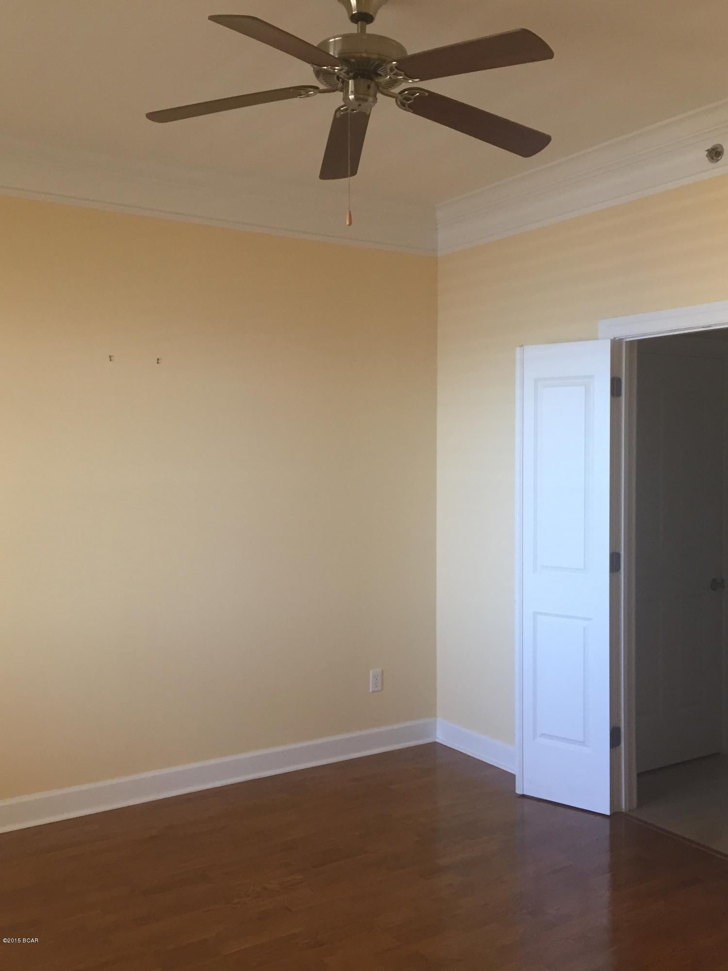 Beautiful 2 bedroom, 2 bathroom condo located in Historic St. Andrews at Harbour Village. Beautiful hardwood flooring and granite countertops with spectacular views overlooking the Bay!Gated community with covered parking, swimming pool and fitness center. Walking distance to nearby restaurants Appointment only.