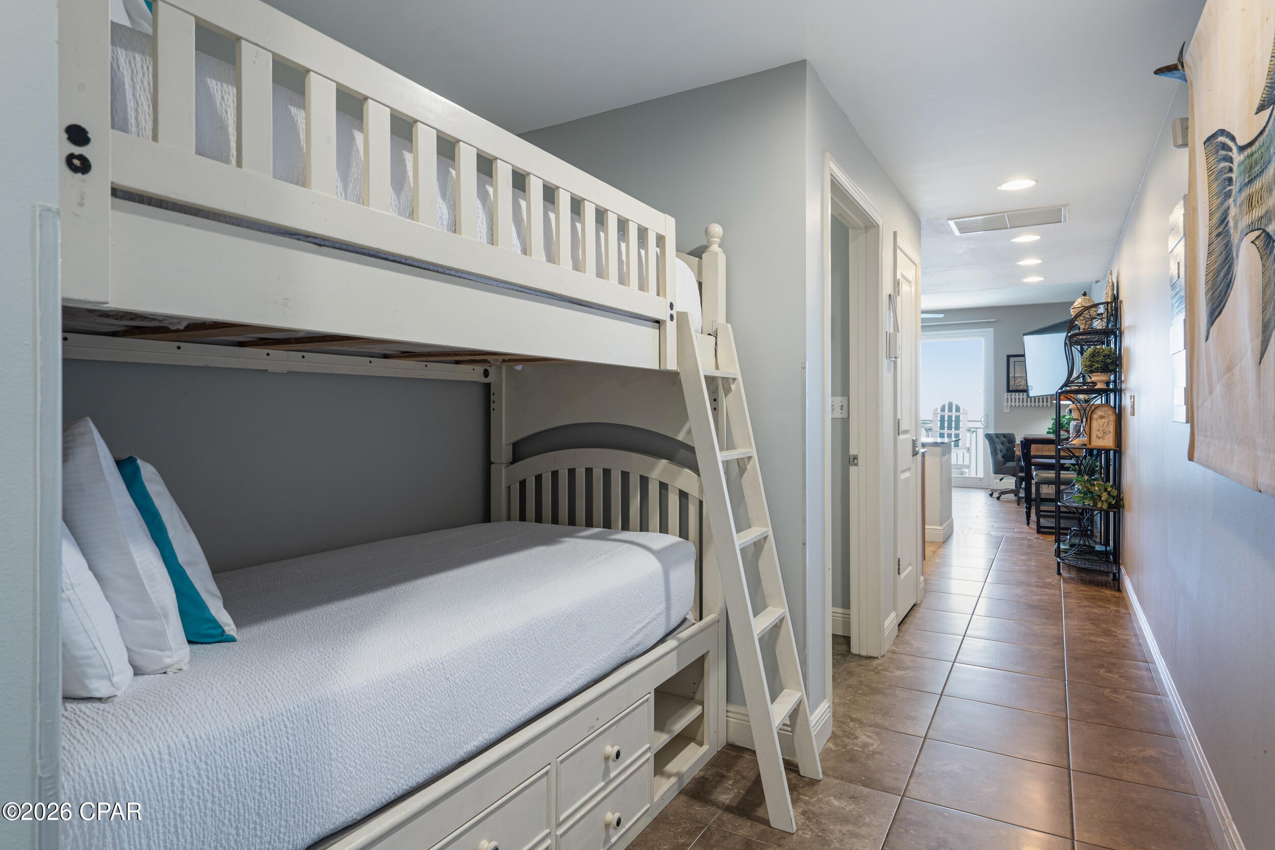 Sterling Breeze - Residential