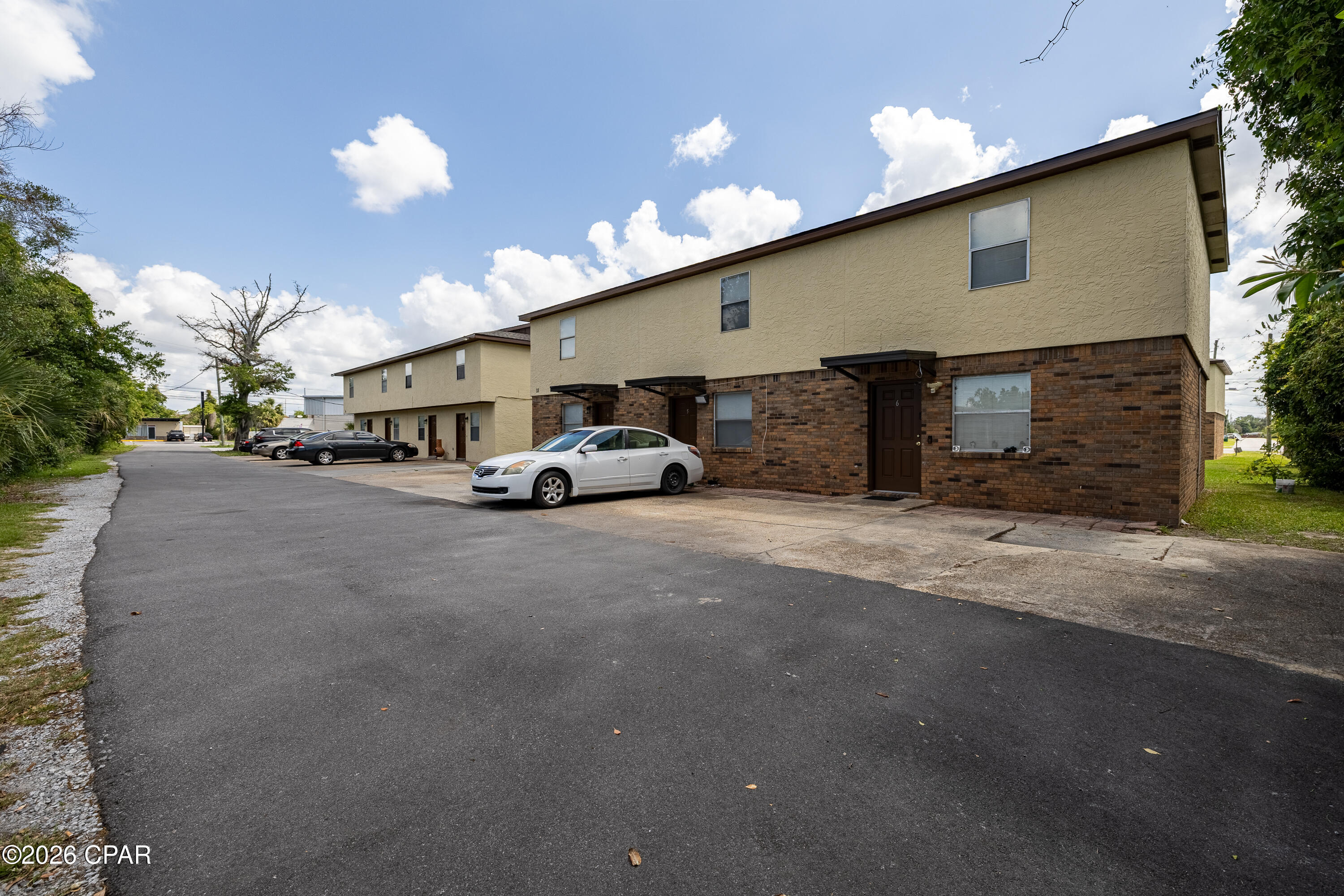 Lakewood - Commercial Sale
