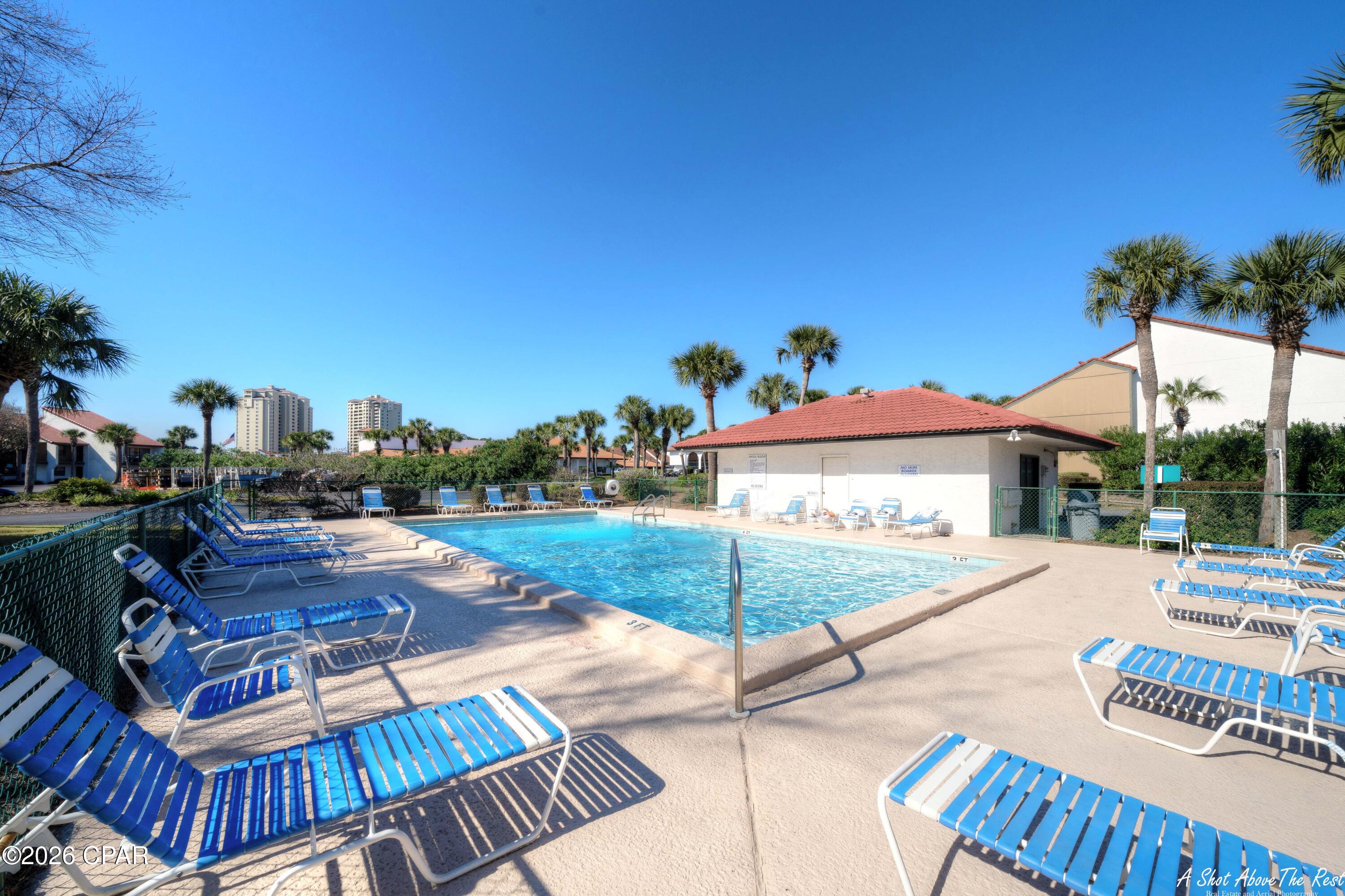 Edgewater Golf Villas 5 B - Residential