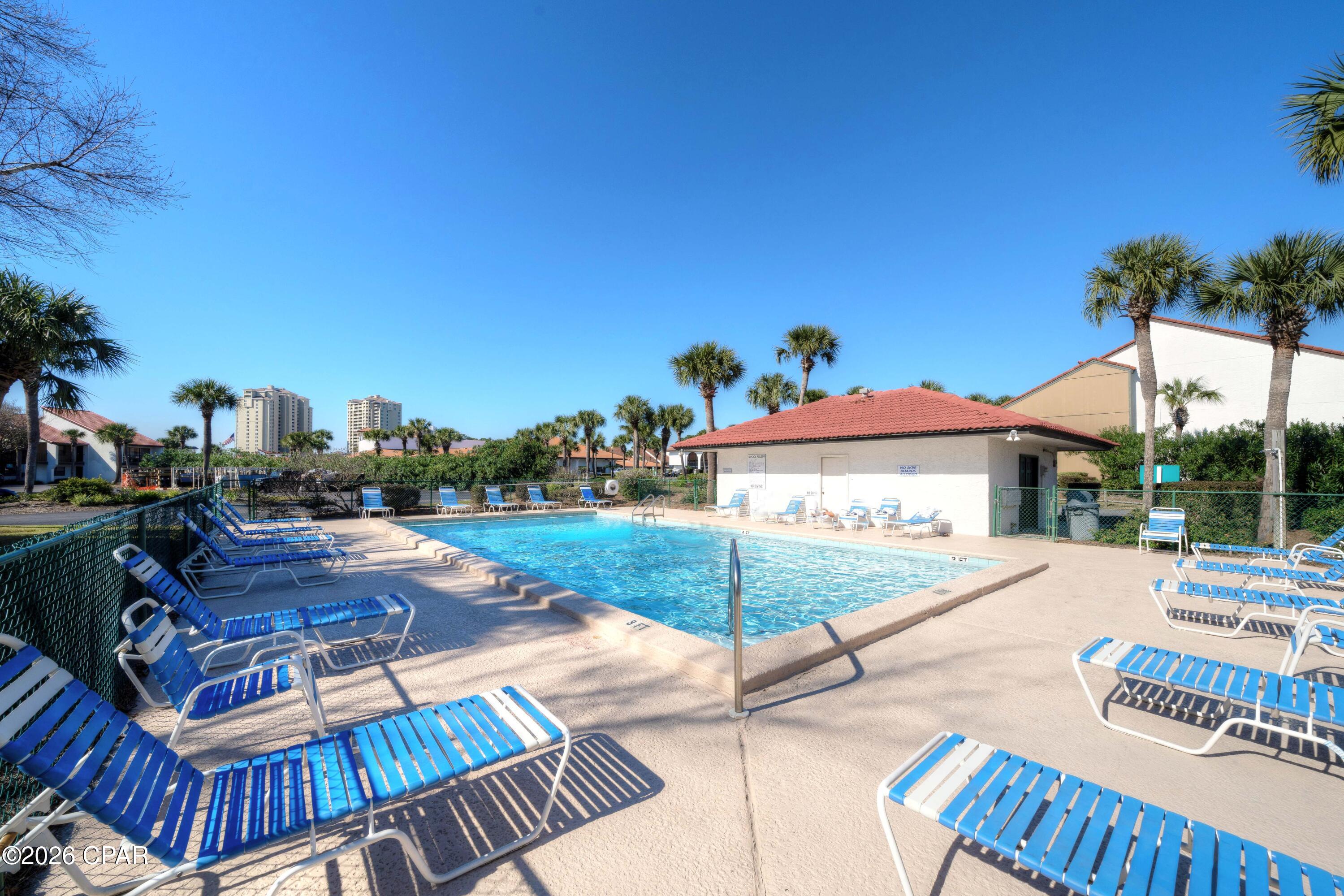 Edgewater Golf Villas 5 B - Residential