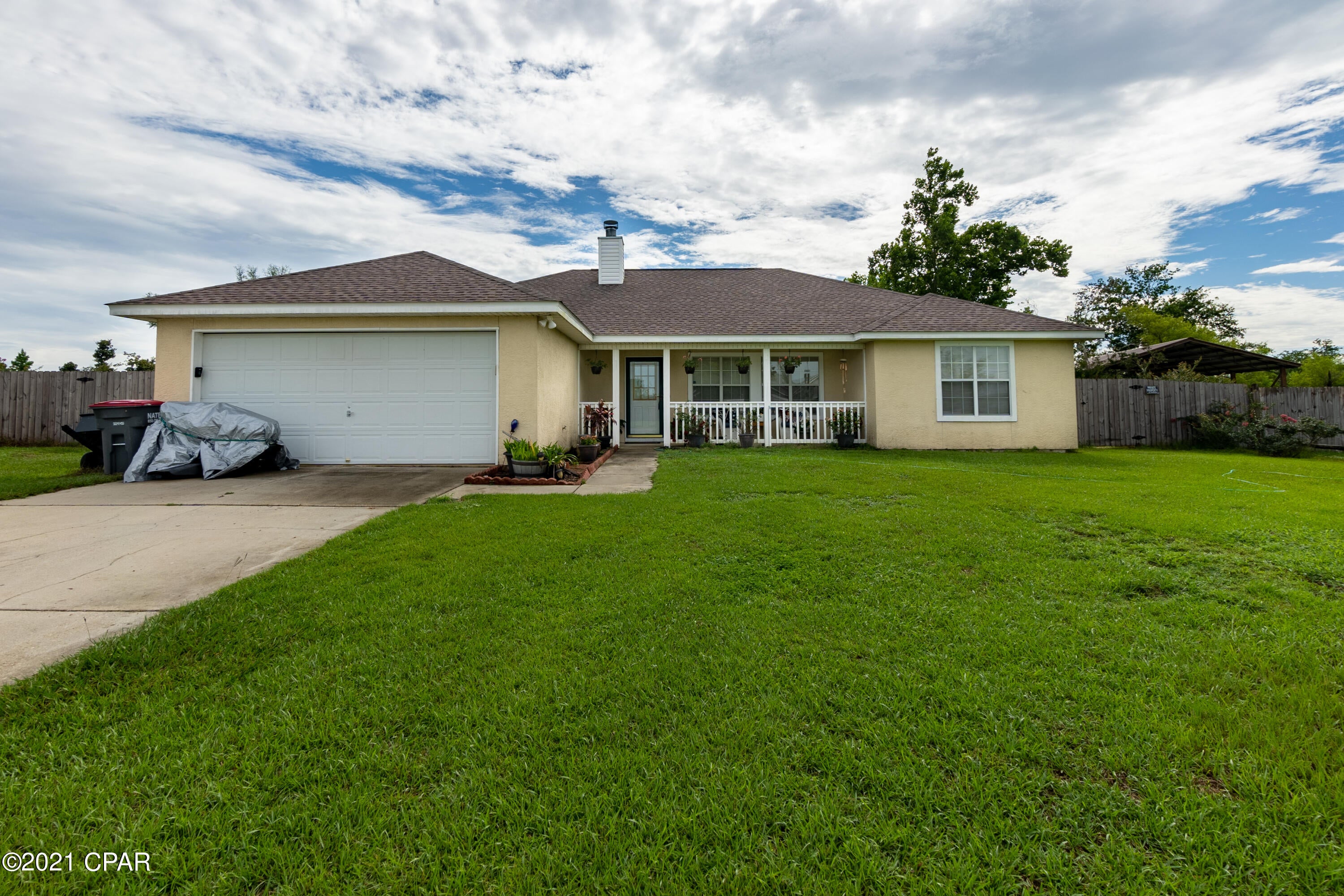 TURN KEY READY! SELLER SAYS PUT IT AT A FAIR PRICE!!! You will not be disappointed in this home! You can see pride in ownership in every aspect of this home it has been so taken care of since seller purchased it brand new! Great floor plan with open kitchen, dinning and living room gives you plenty of space. Very large master with split floor plan!! Roof was replaced in 2018, septic was replaced in 2006 with new drain field, seller also installed a Kinetico water treatment system so no monthly bills for great water! Located two blocks from Deerpoint lake boat ramp. ALL SIZES ARE APPROXIMATE BUYER TO VERIFY///////