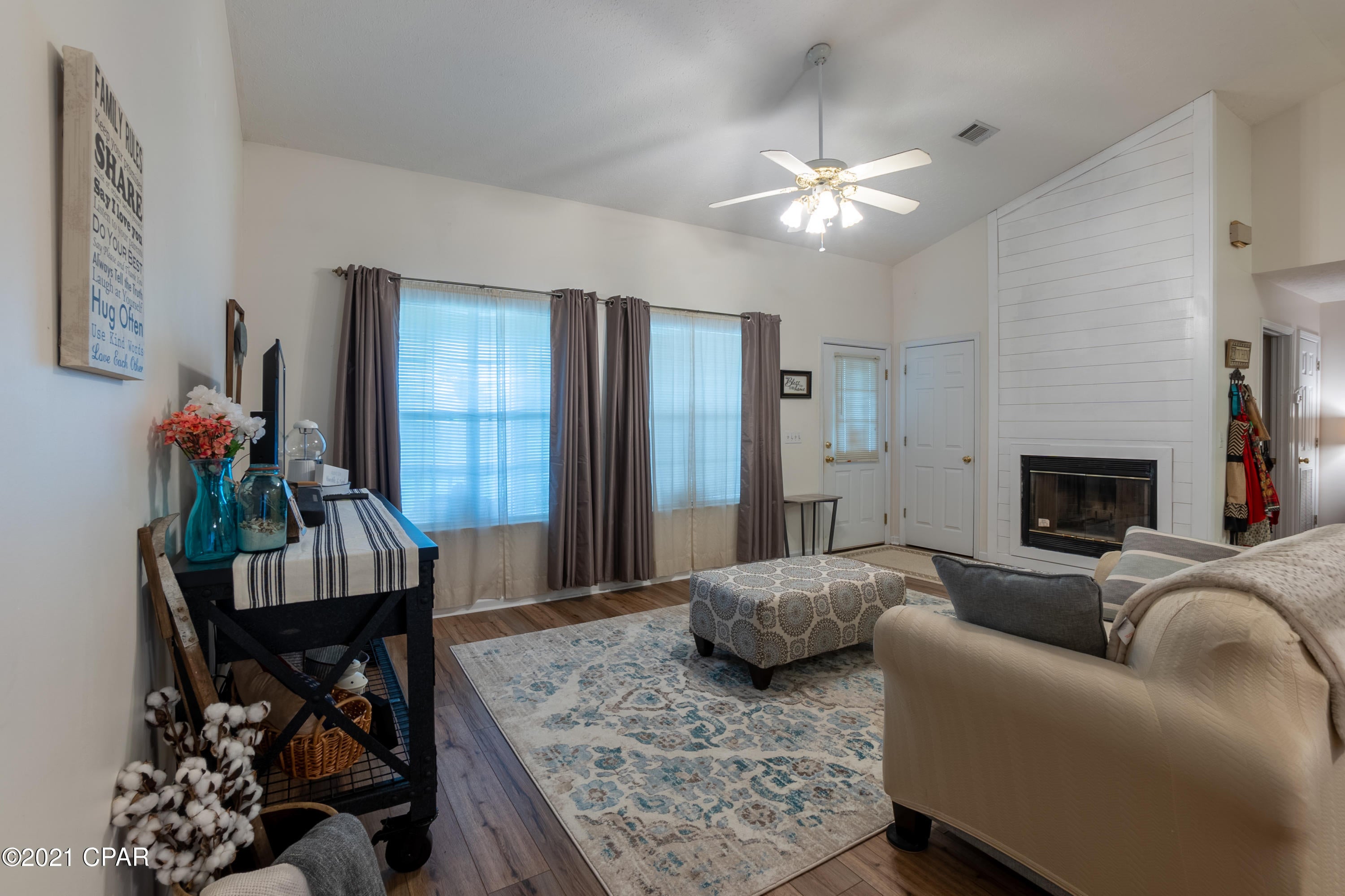 Indian Creek Village Ph I - Residential