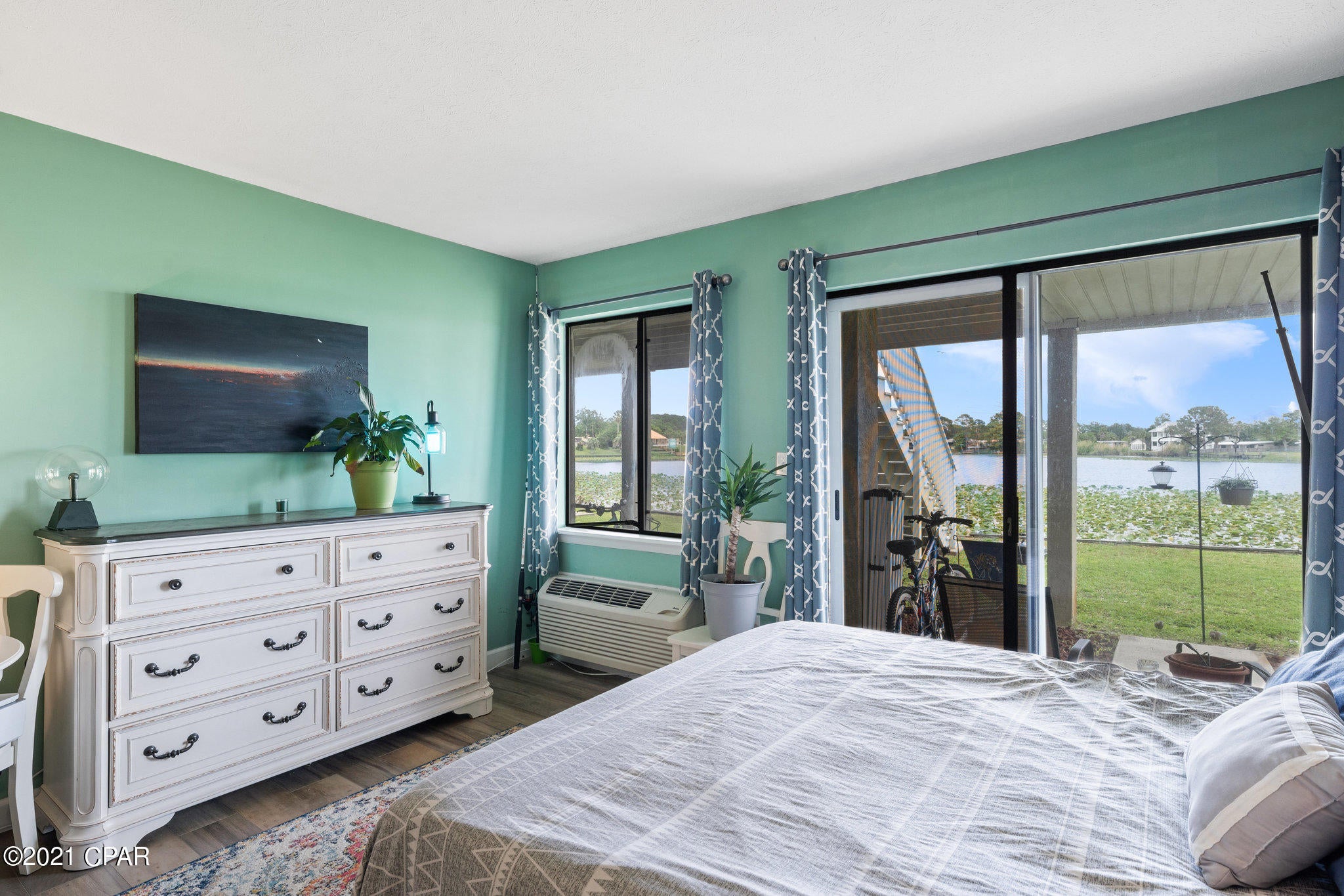Lullwater Beach - Residential