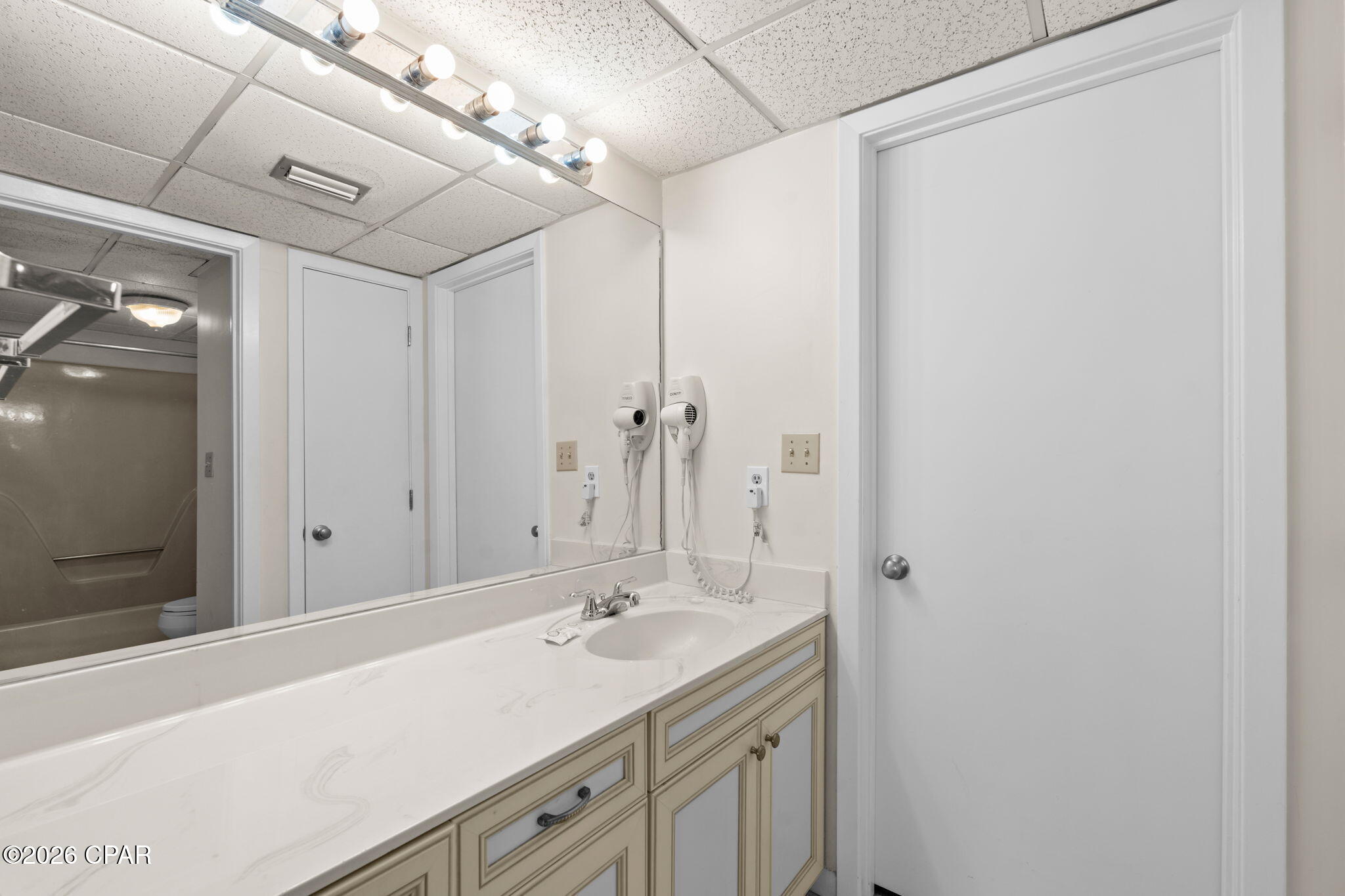 Edgewater Tower II - Residential