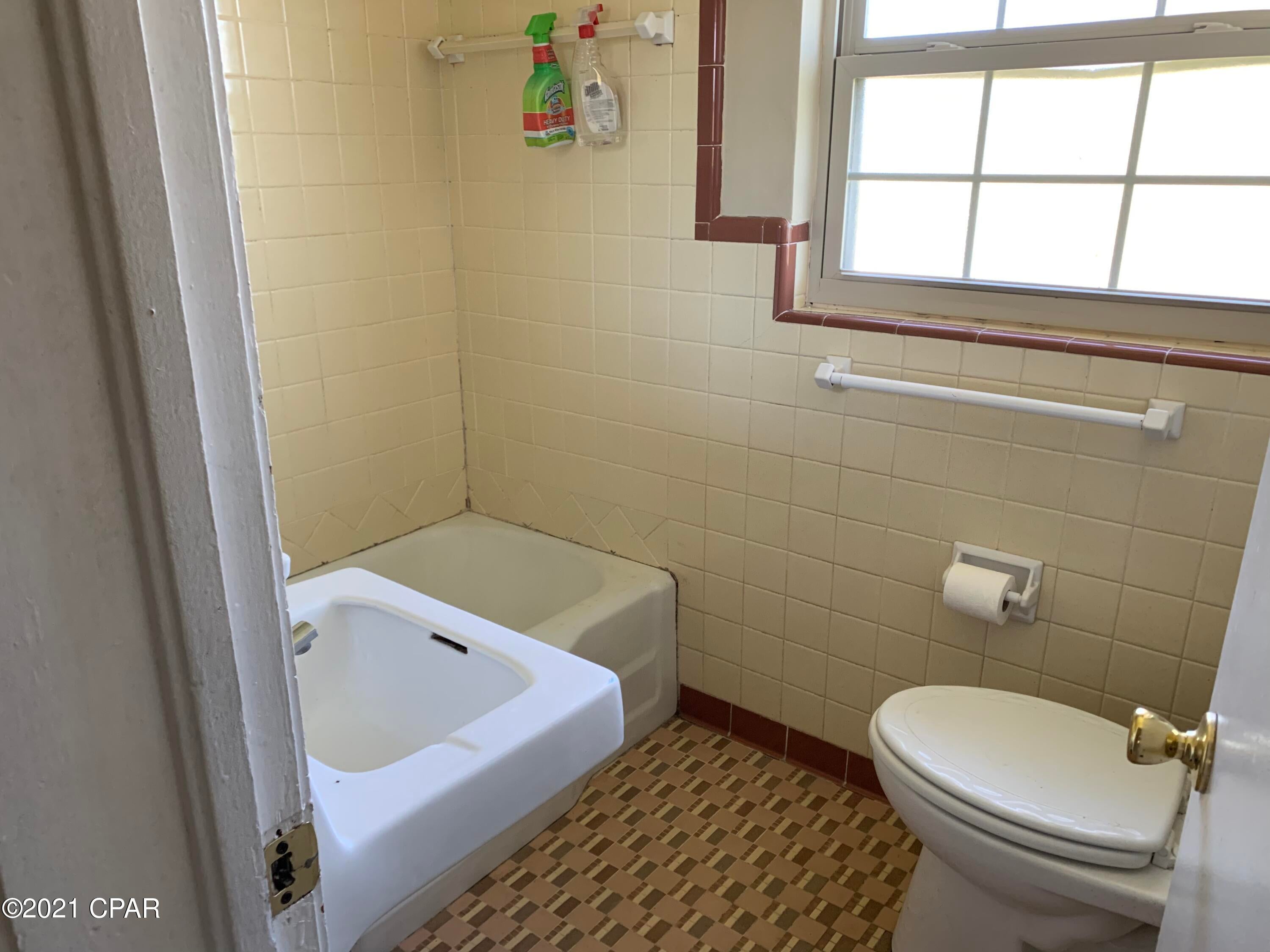 Jinks Sub U-1 - Residential