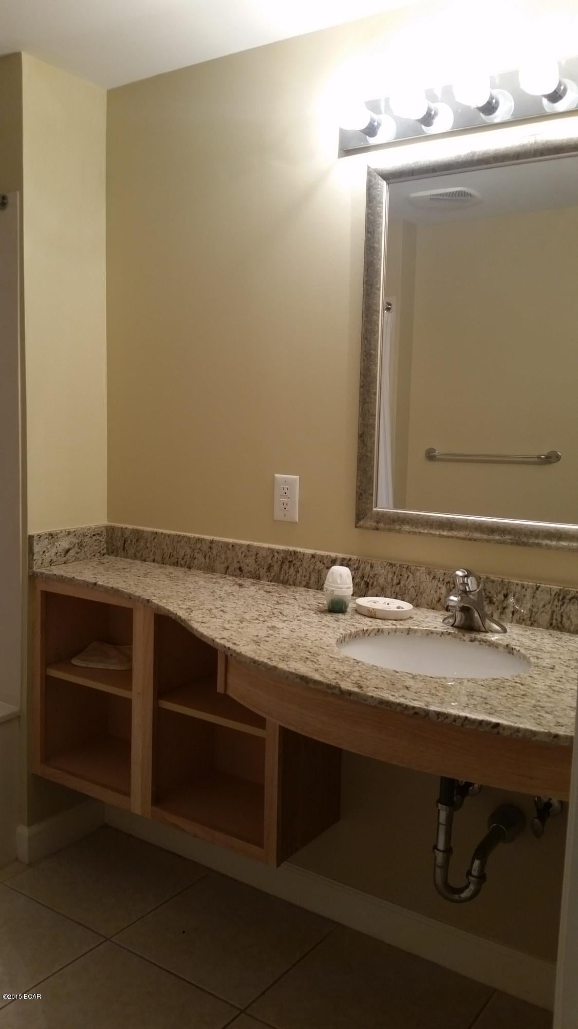 Splash Condo - Residential