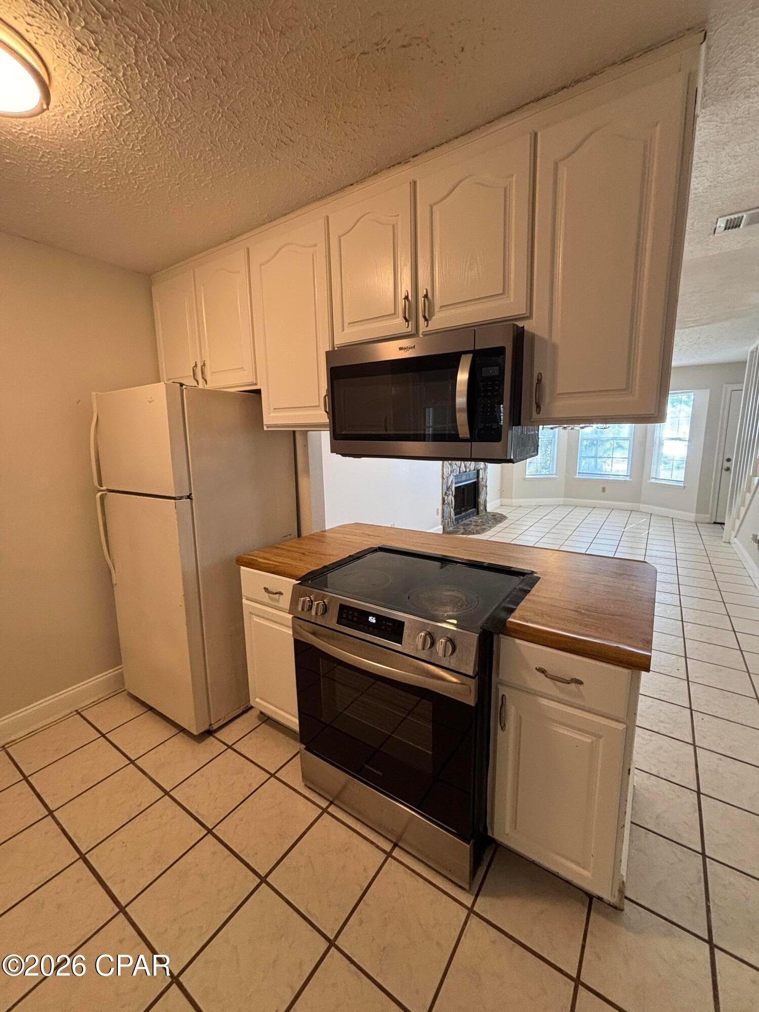 [No Recorded Subdiv] - Residential Lease