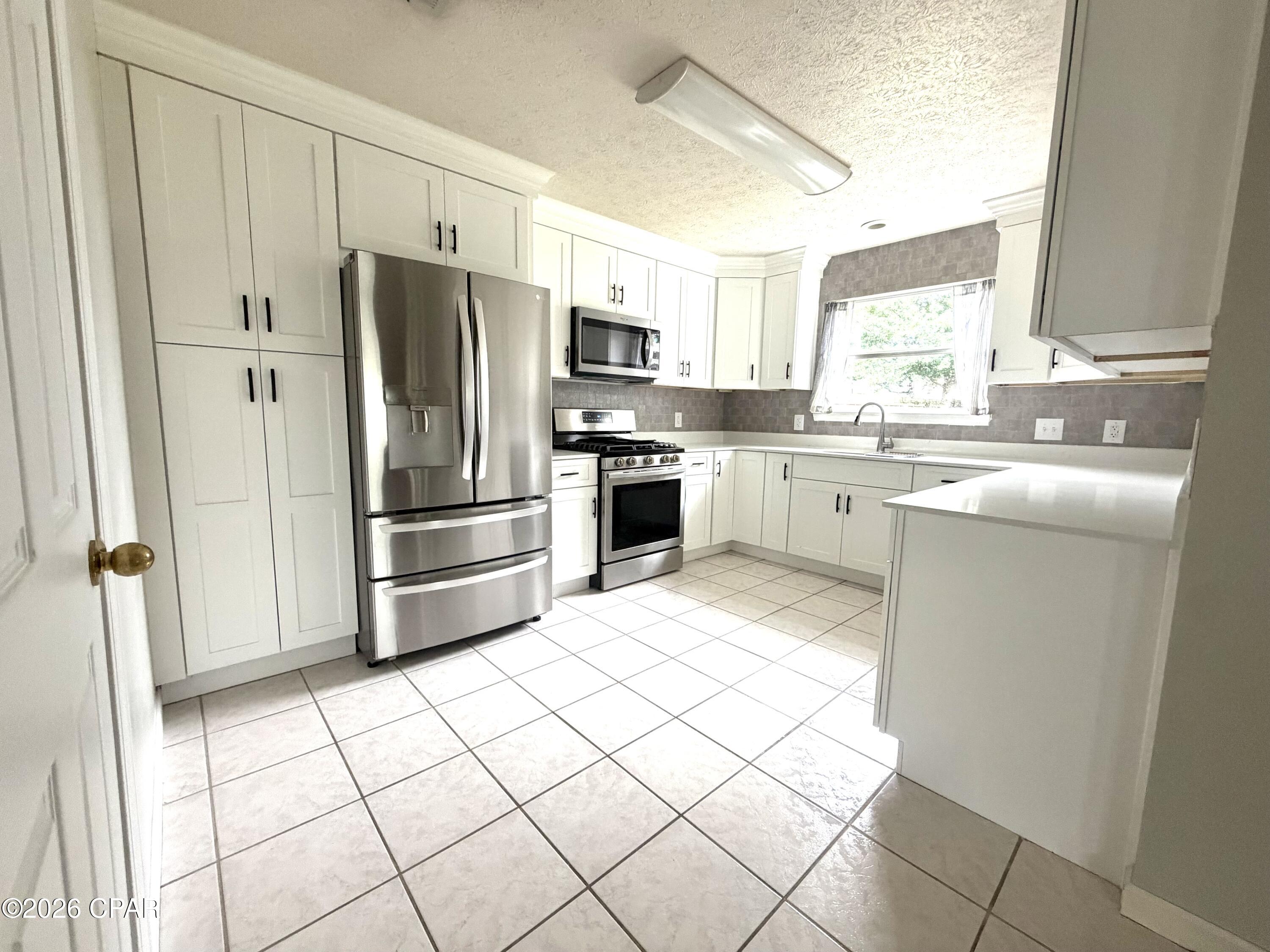 Pine Tree Place Unit 1 - Residential