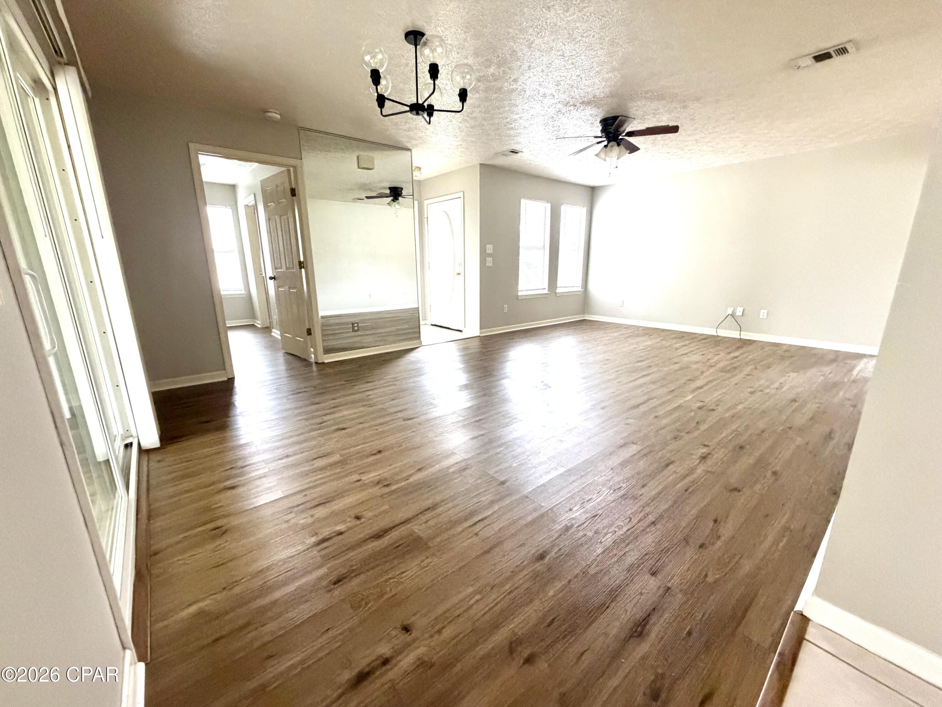 Pine Tree Place Unit 1 - Residential