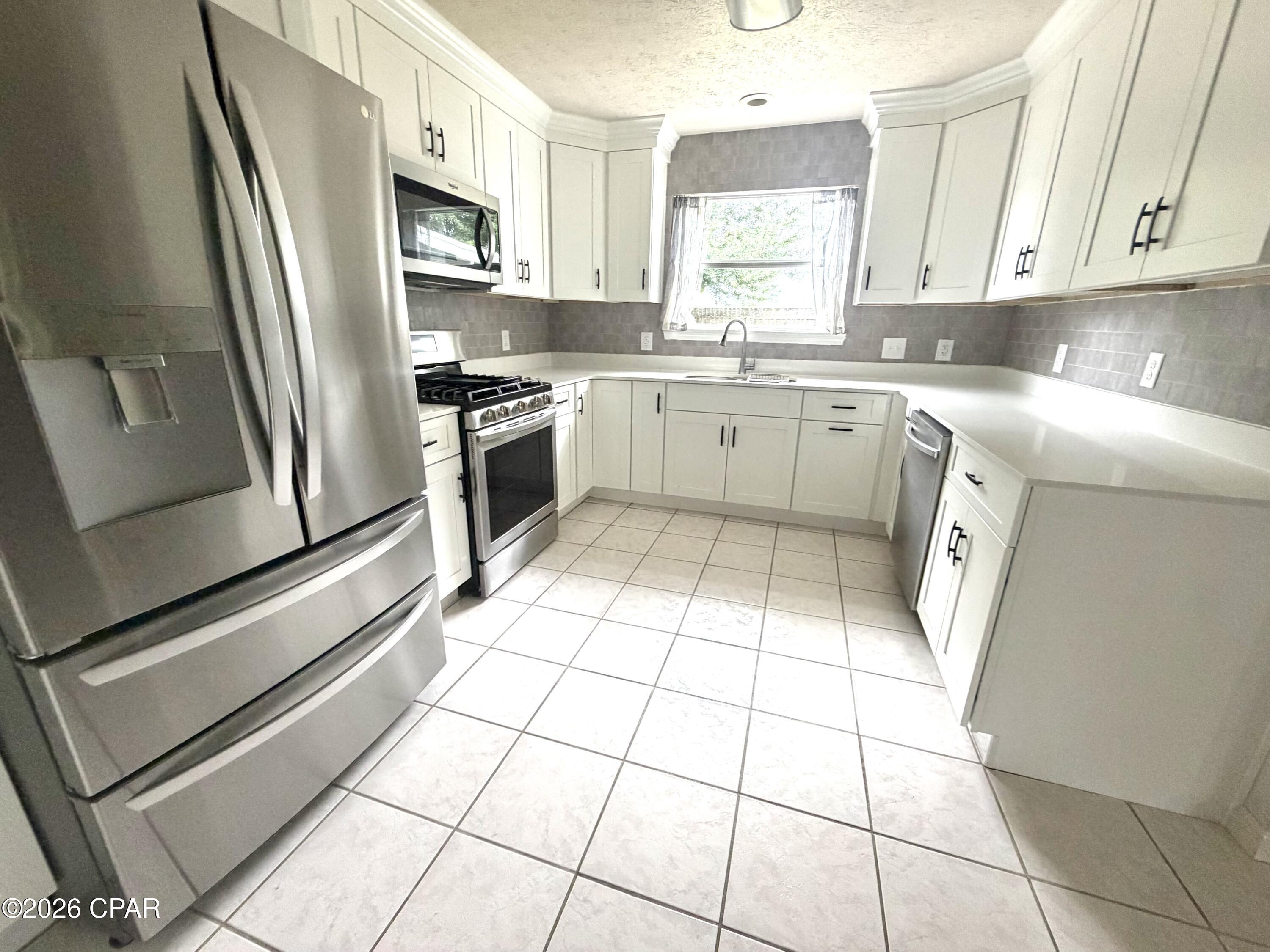 Pine Tree Place Unit 1 - Residential