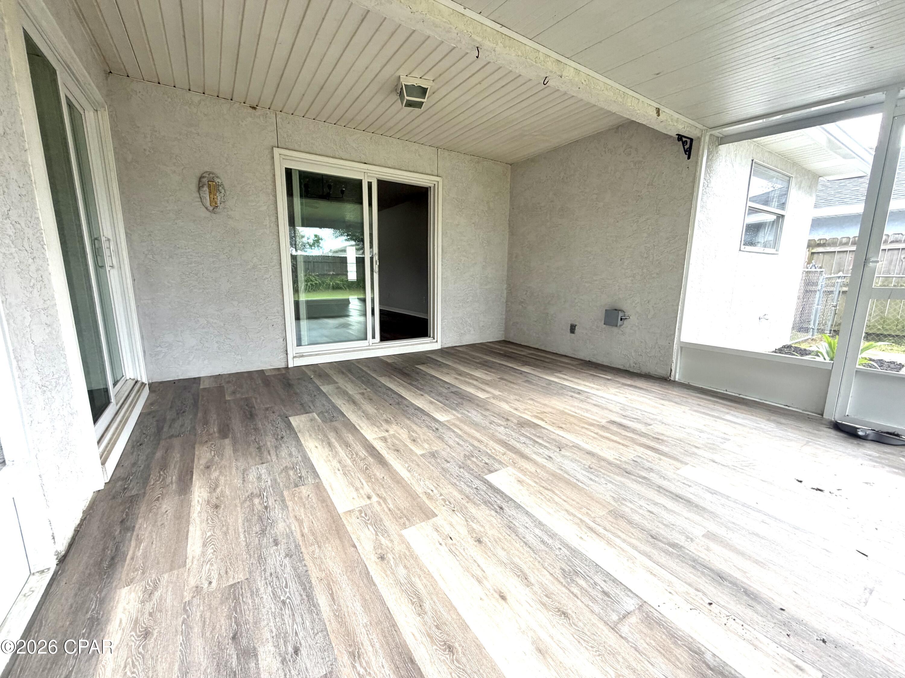 Pine Tree Place Unit 1 - Residential