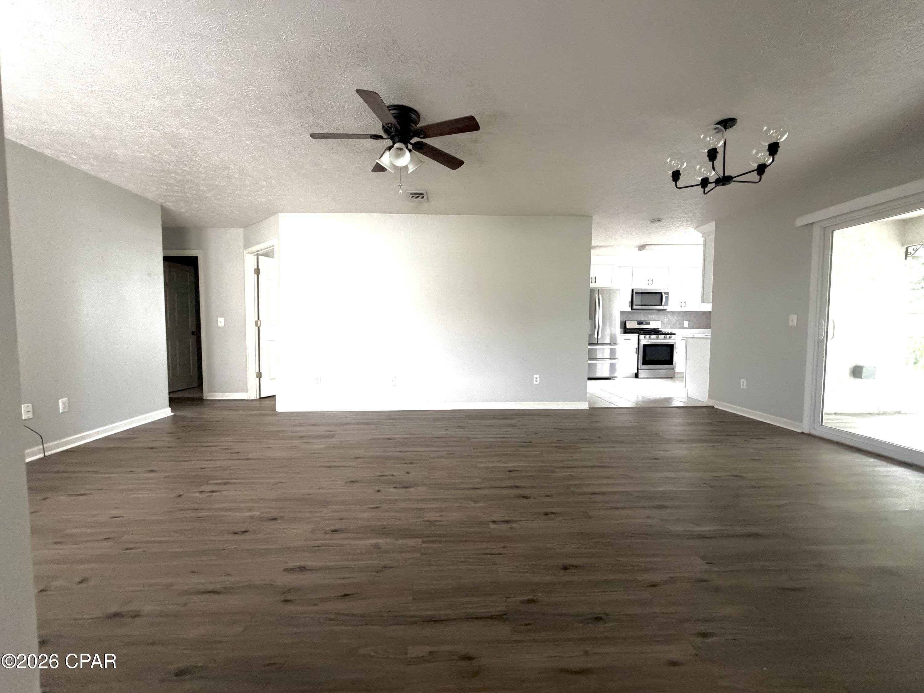 Pine Tree Place Unit 1 - Residential