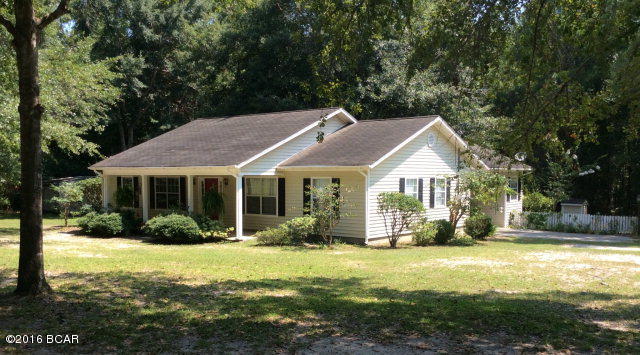 Bring your large family and come on. You have just found UTOPIA! This very spacious 4 beedroom 2 bath home has all of the comfort, beauty, and convenience of any home in Blountstown. Less than 2 miles to all the schools, High School, Elementary School and the Middle School.When they say location, location, location,they must have had this home in mind.MAKE AN APPOINTMENT TODAY!!