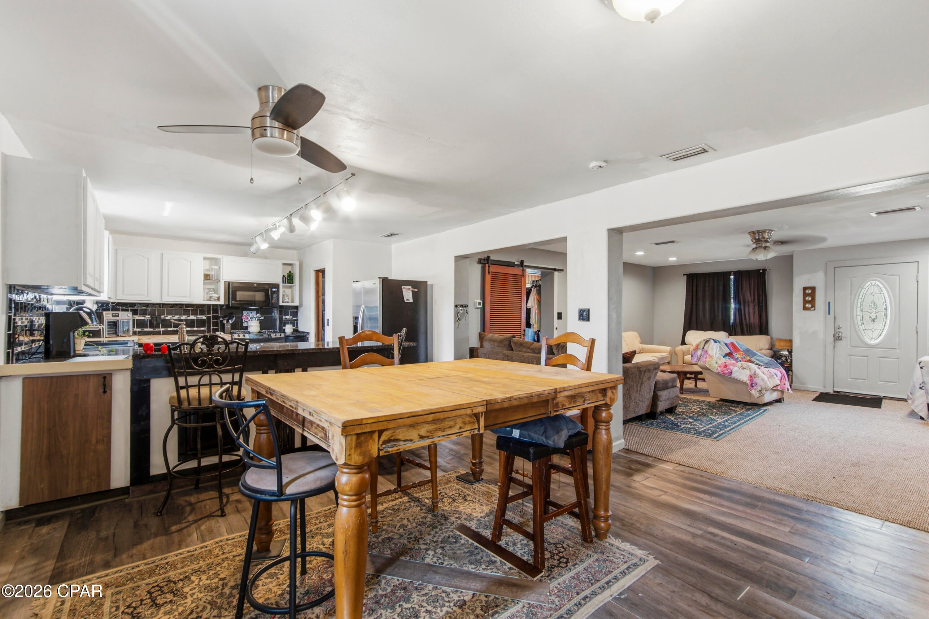 Pretty Bayou Hts 2nd - Residential