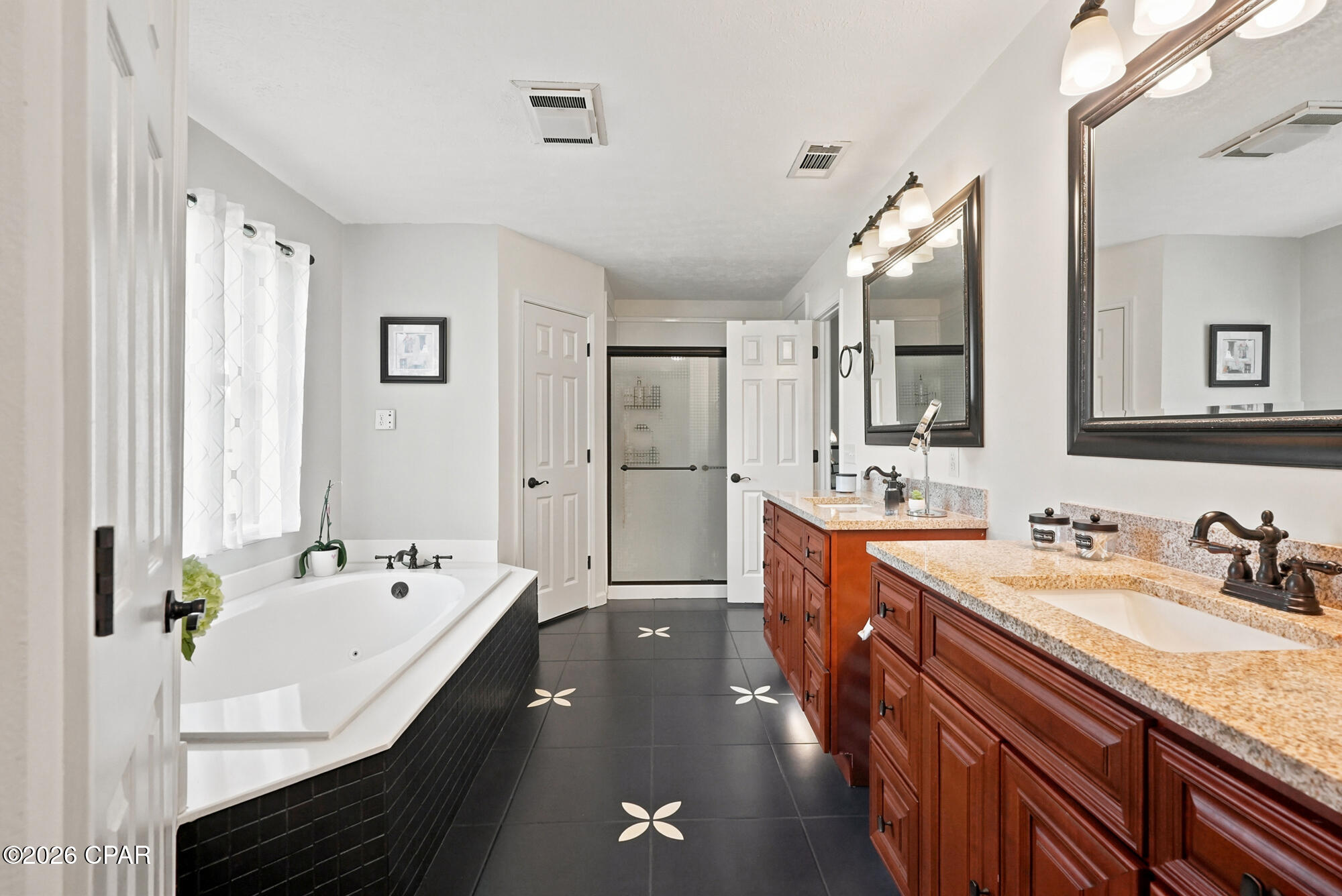 Spikes Addto Highpoint - Residential