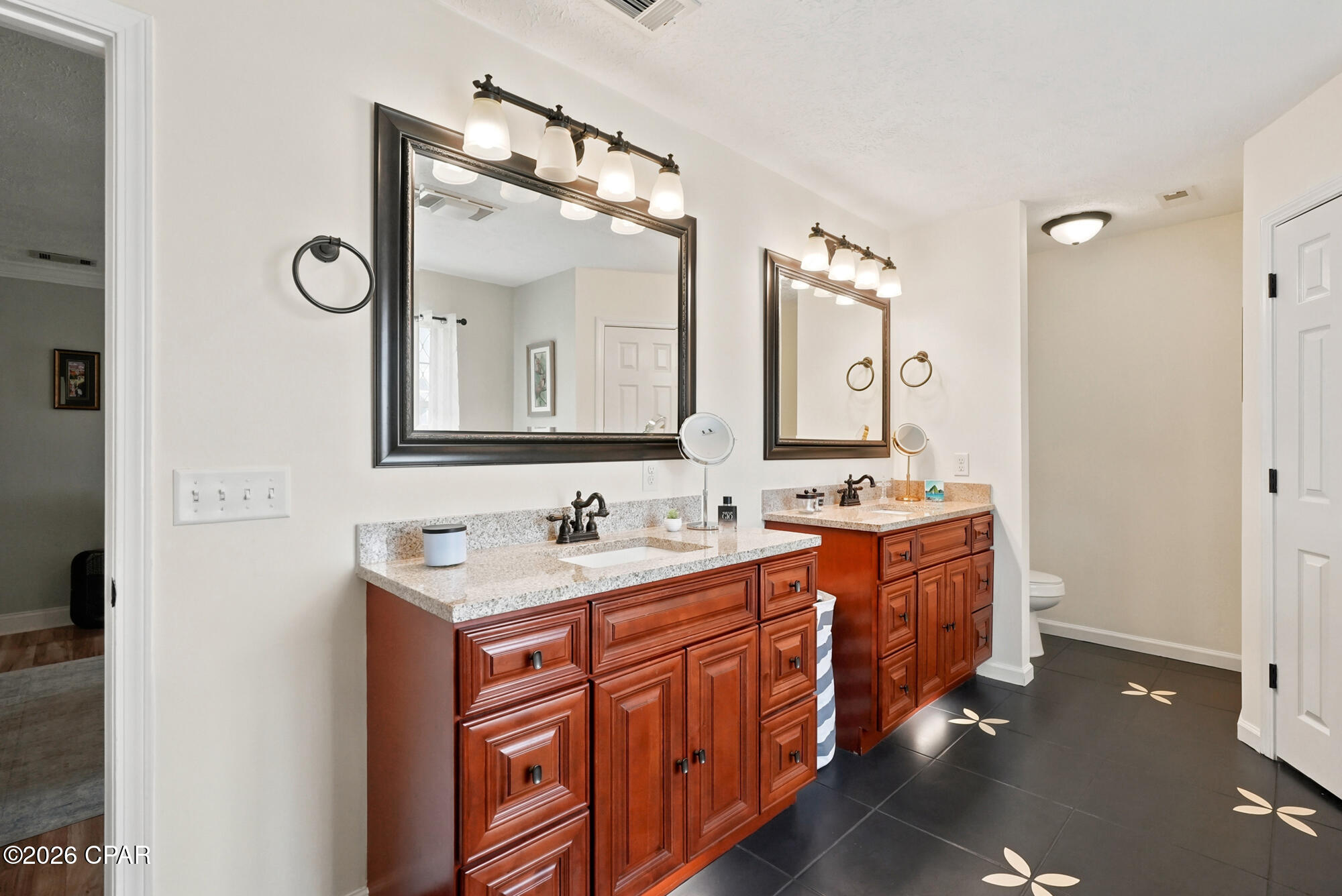 Spikes Addto Highpoint - Residential