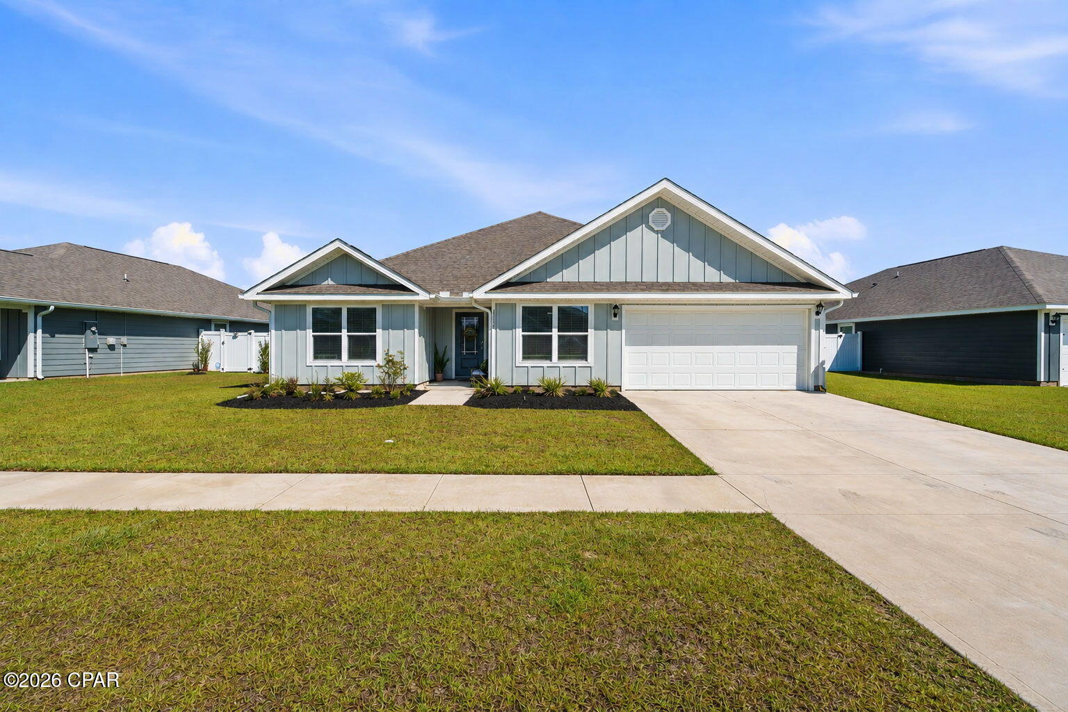 Welcome to 658 Myers Rd! This spacious **5-bedroom, 3-bathroom one-story home** offers the space, style, and functionality you've been looking for. Featuring **upgraded appliances and thoughtfully selected finishes**, the home offers a polished feel throughout while providing plenty of room to spread out.
The main living areas are designed for comfortable everyday living and entertaining, while five bedrooms provide flexibility for guests, a home office, or additional living space. A 2-car garage adds convenient parking and storage, and the fenced-in backyard offers a private outdoor space to enjoy.
With its generous floor plan, upgraded features, and practical amenities, this home is ready to welcome its new tenant. Come see all that 658 Myers Rd has to offer!