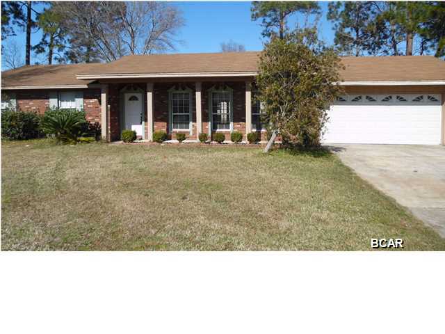 Here's a great opportunity for a nice ranch, centrally located in a favorite Lynn Haven neighborhood. This home has a large living/dining greatroom and a screened rear porch that overlooks the big back yard. This property is now under auction terms.  Please contact your Realtor for info on how to bid.