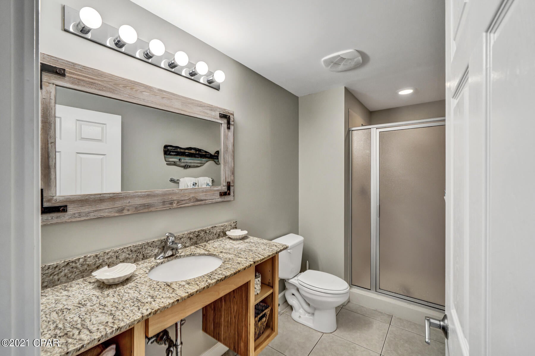 Splash Condo - Residential