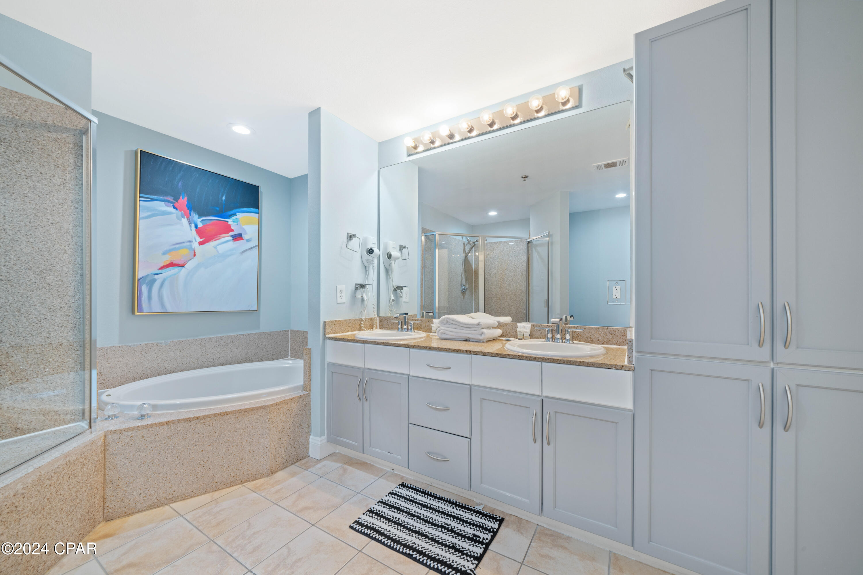 Laketown Wharf - Residential