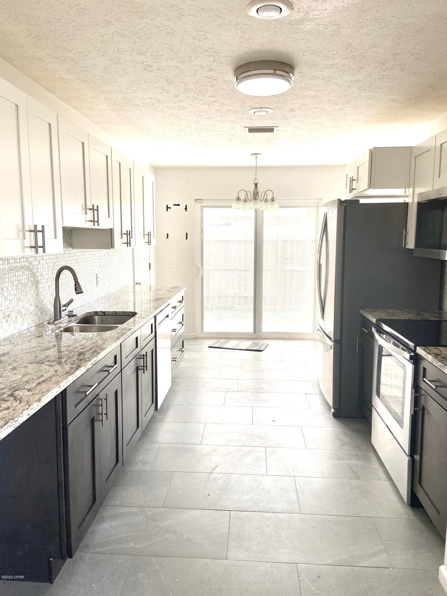 Brittany Woods Park - Residential Lease