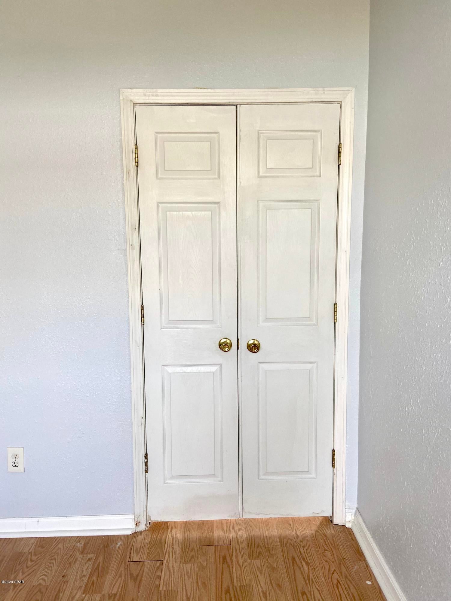 Brittany Woods Park - Residential Lease