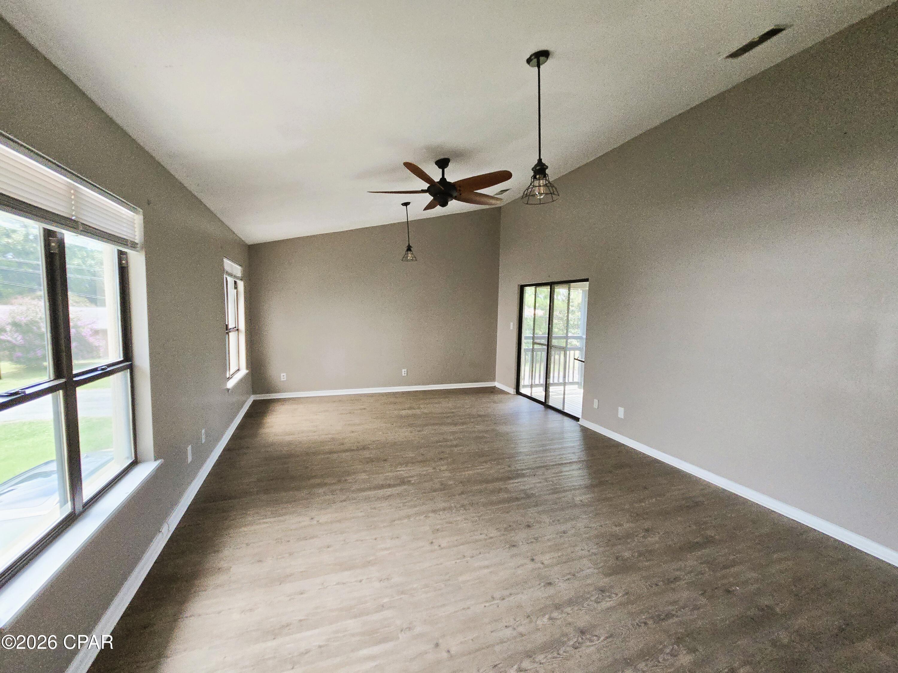 Grand Lagoon Banks - Residential
