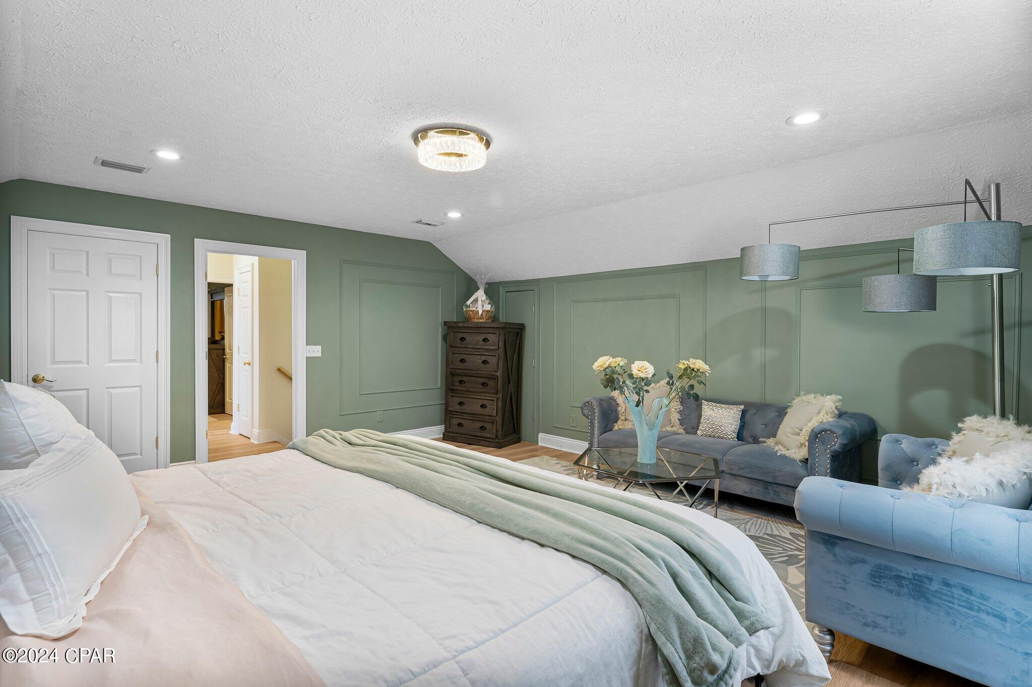 Pelican Bay - Residential