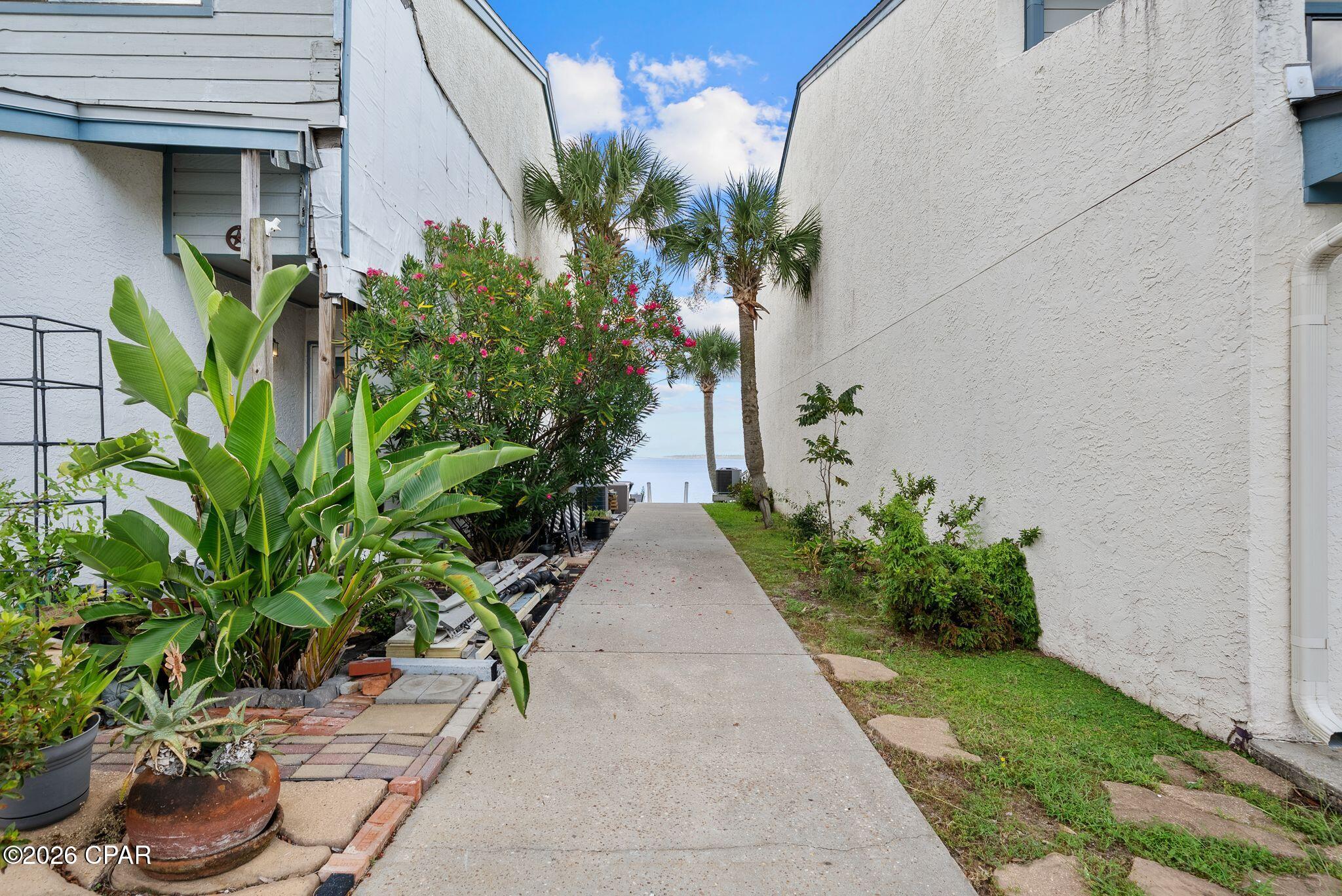 Sunbay Townhouses - Residential