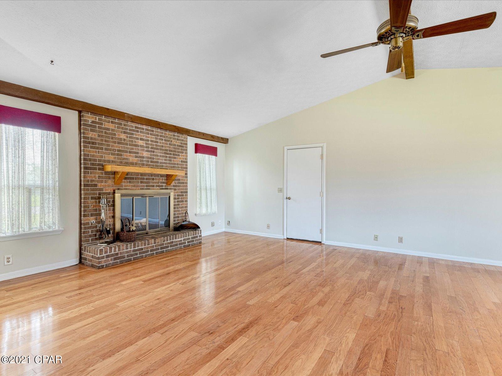 Venetian Villa 1st Add Replat - Residential
