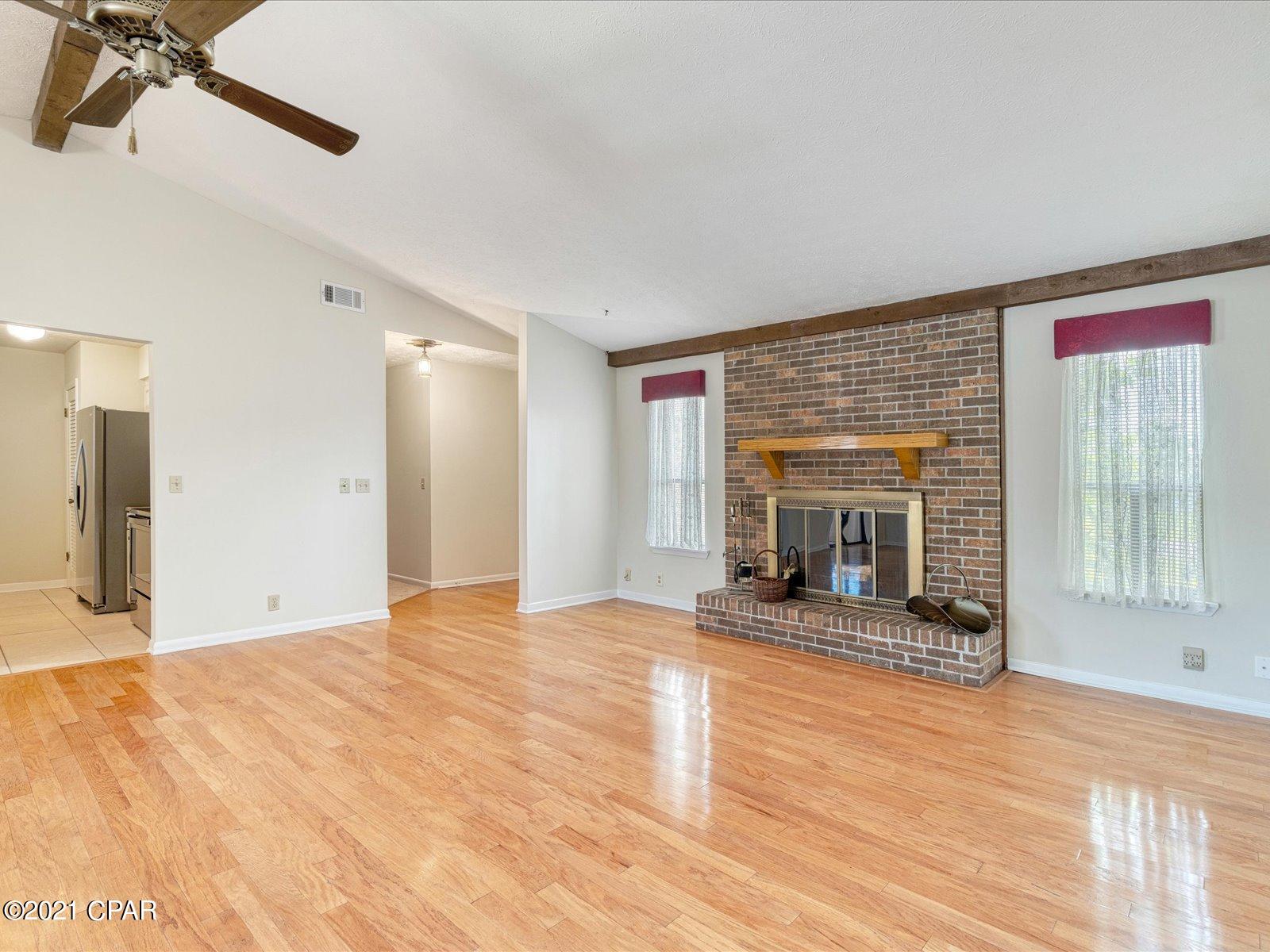 Venetian Villa 1st Add Replat - Residential
