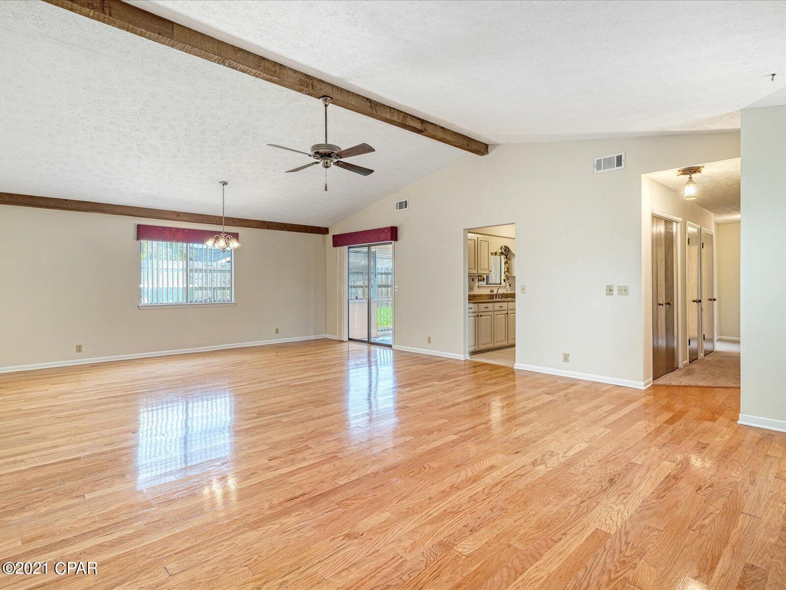 Venetian Villa 1st Add Replat - Residential